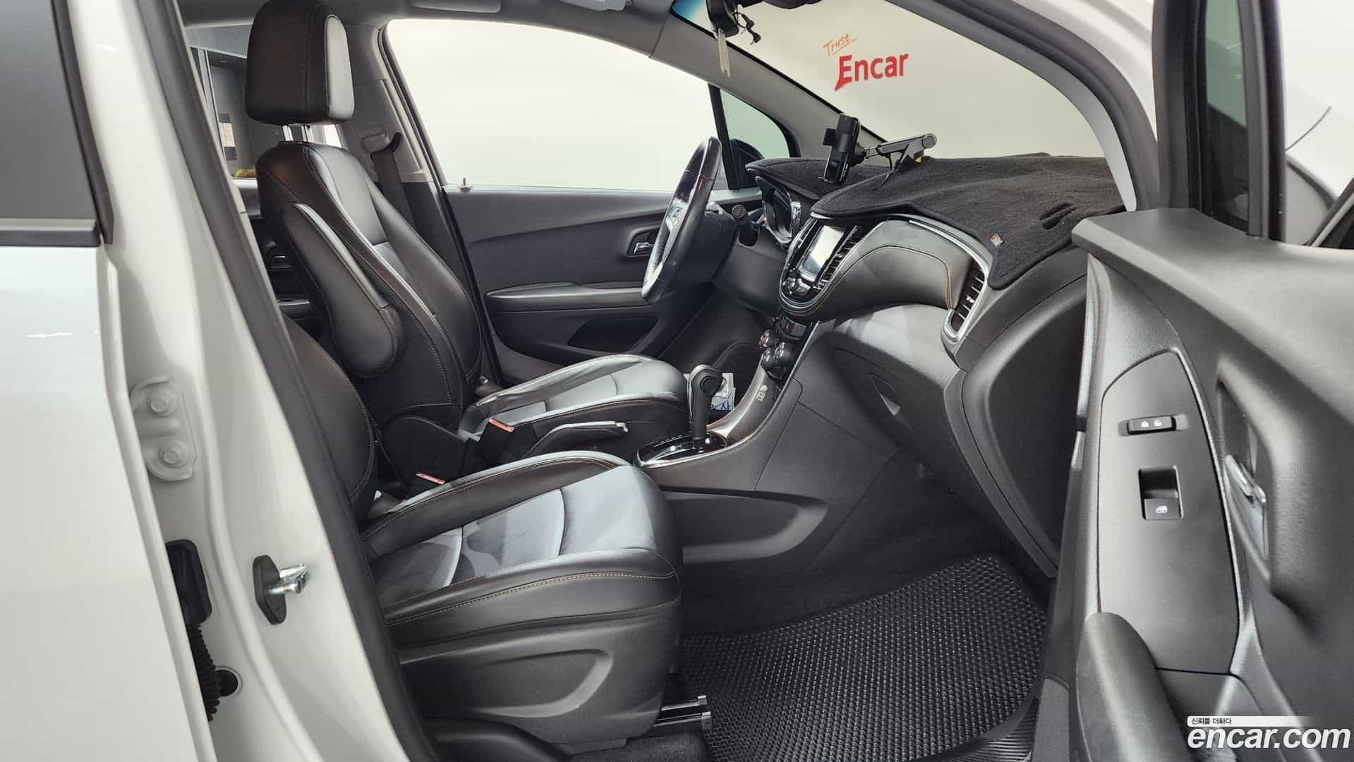 Trax Chevrolet 2018.11-OPTION-015