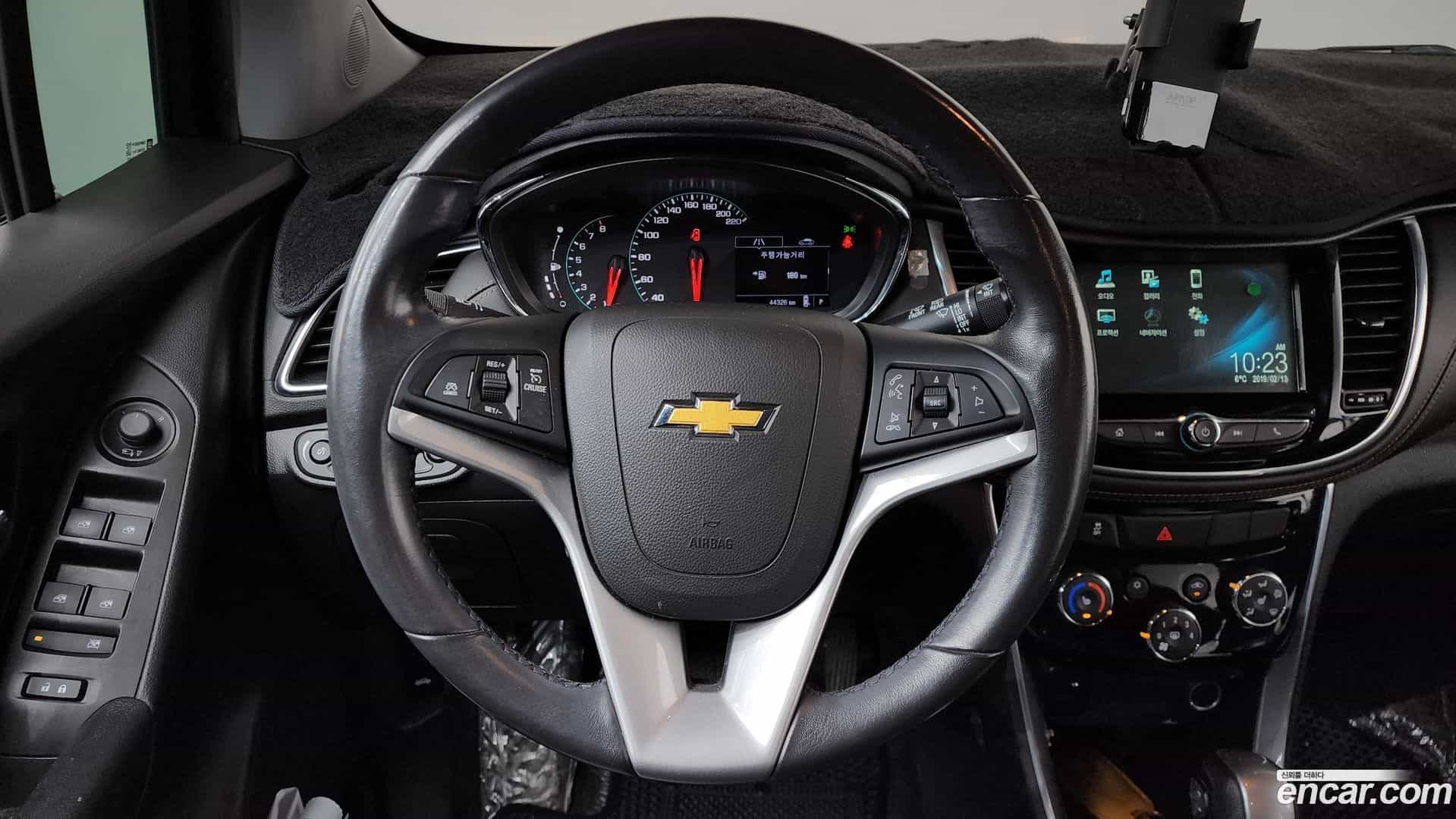 Trax Chevrolet 2018.11-OPTION-017