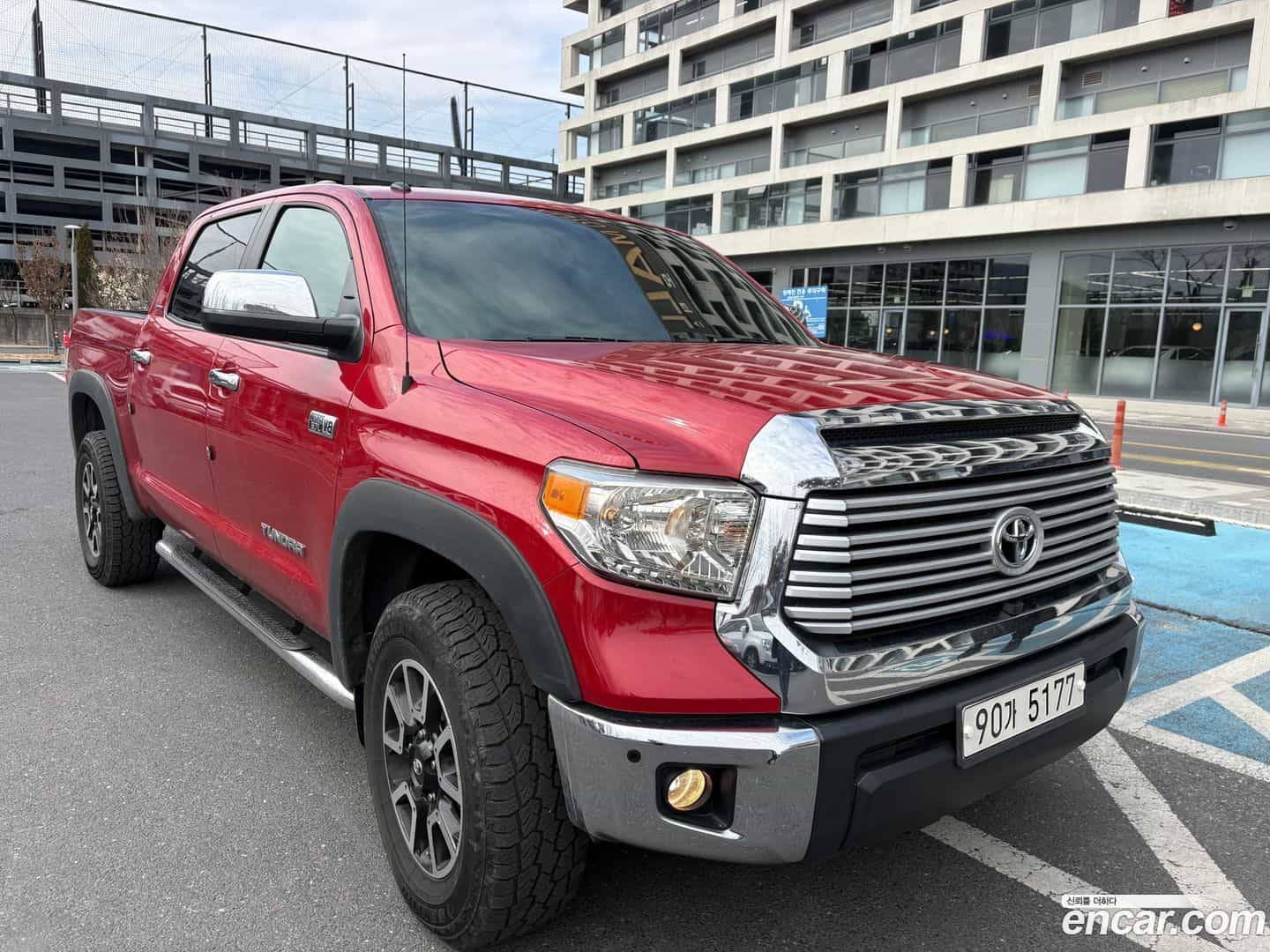 Tundra Toyota 2014.5-OUTER-001