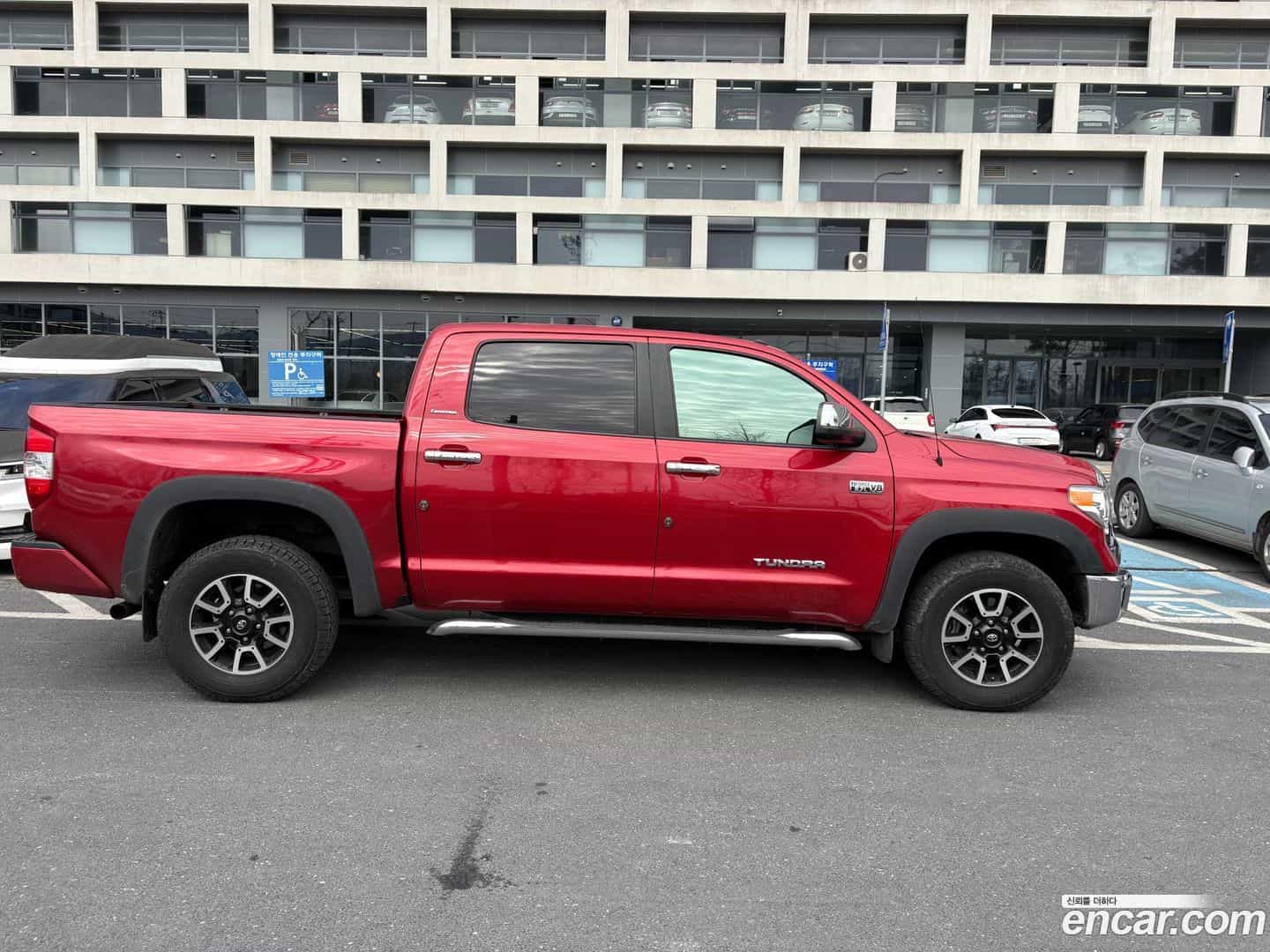Tundra Toyota 2014.5-OUTER-006