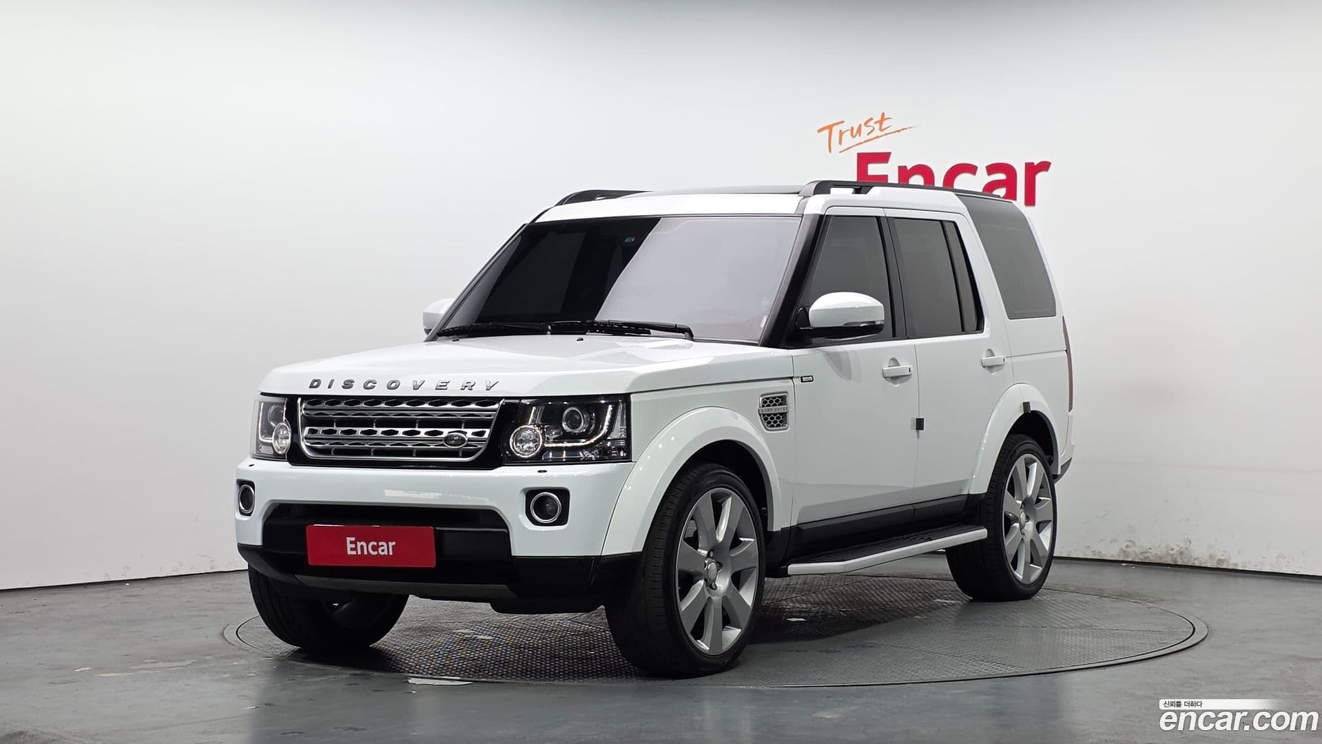 Main__Slider__Photo:Discovery Land Rover 2016.9-0