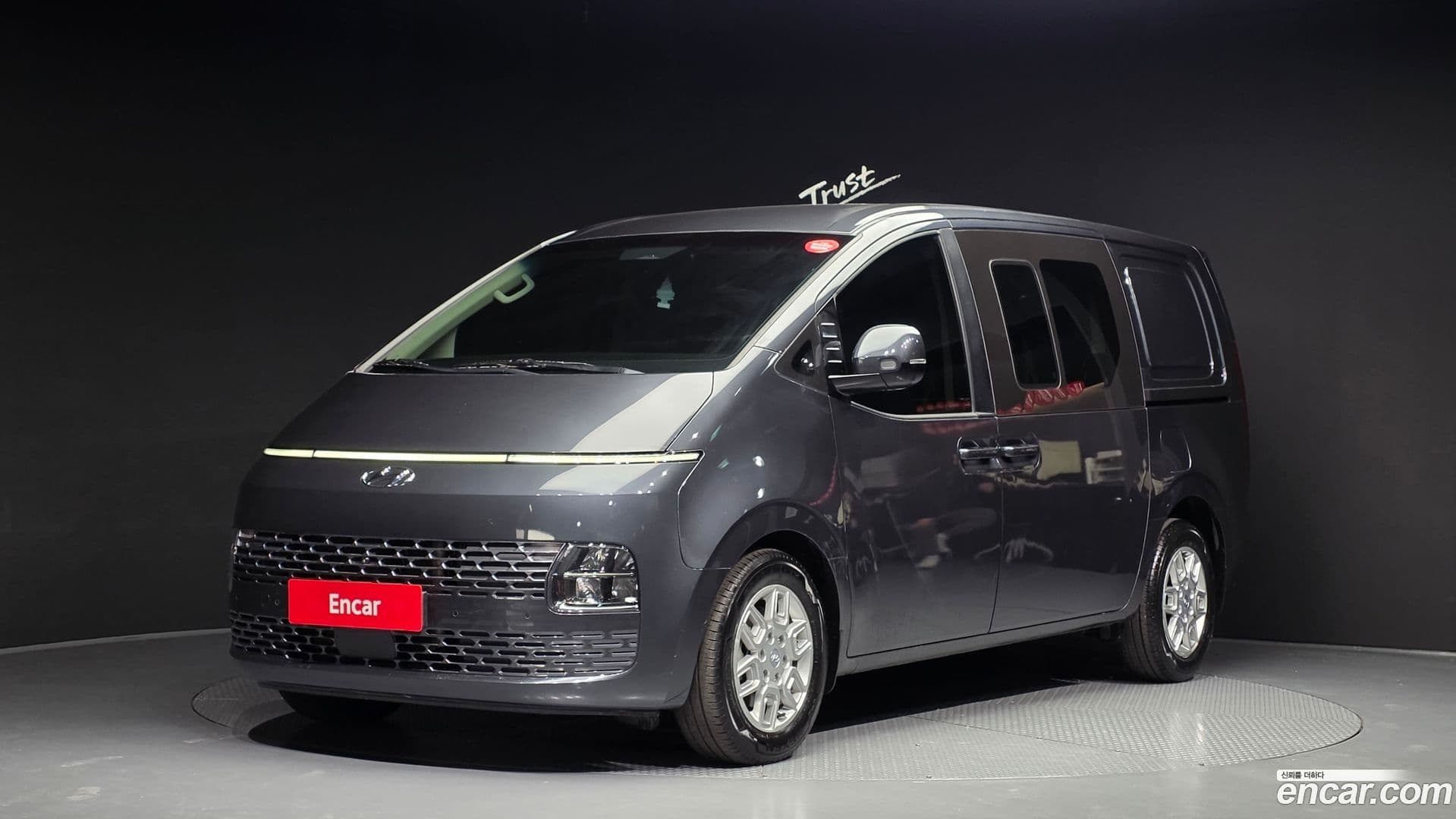Main__Slider__Photo:Staria Hyundai 2022.2-0