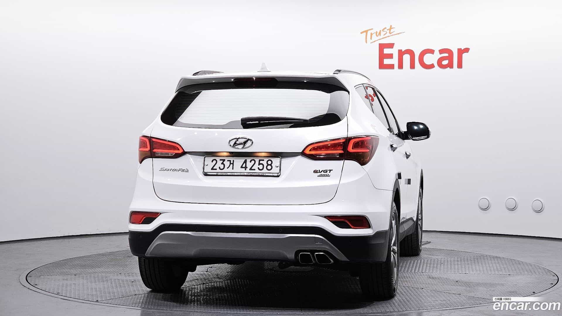 Santafe Hyundai 2015.8-OUTER-004