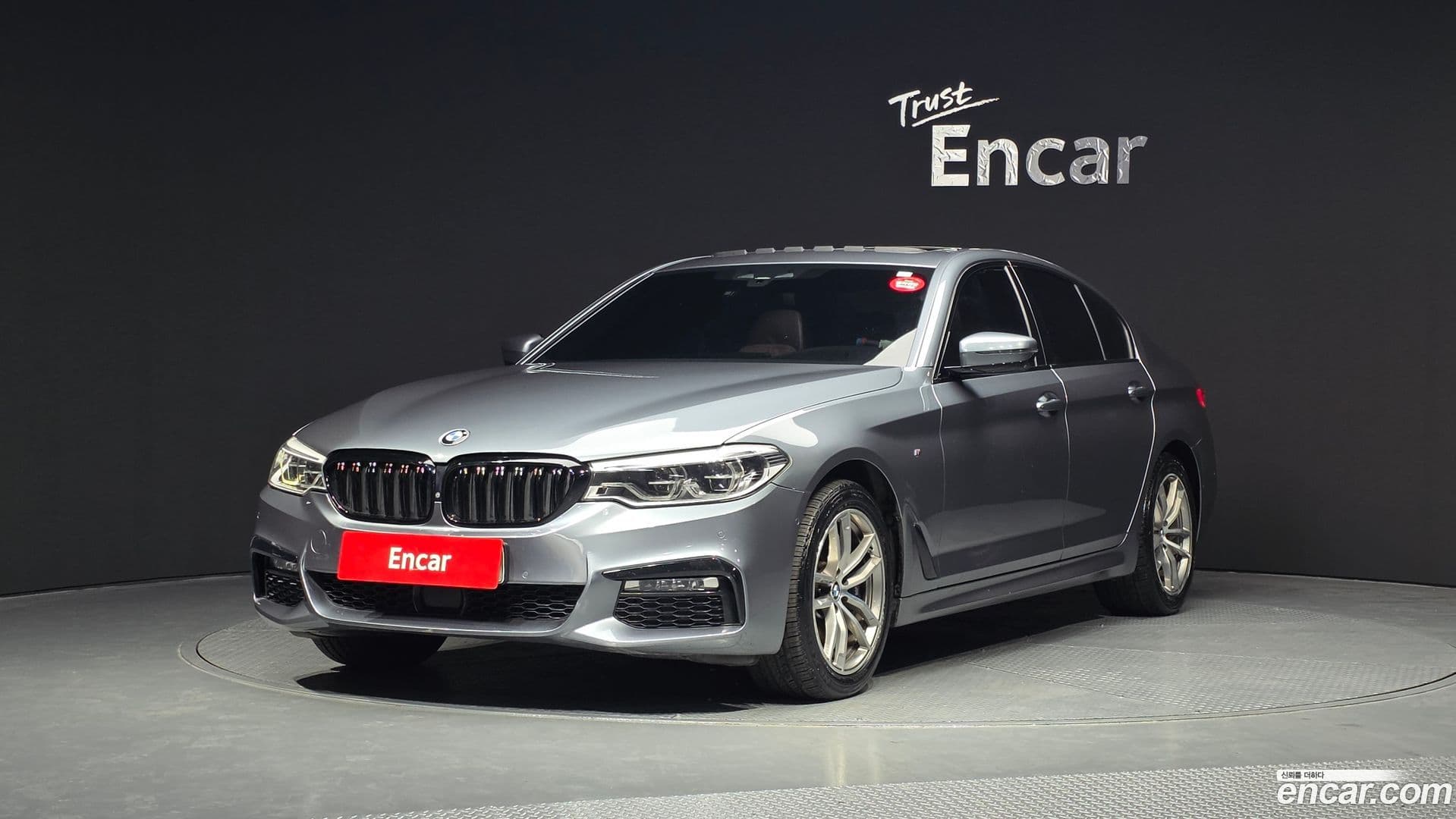Main__Slider__Photo:5-Series BMW 2017.5-0