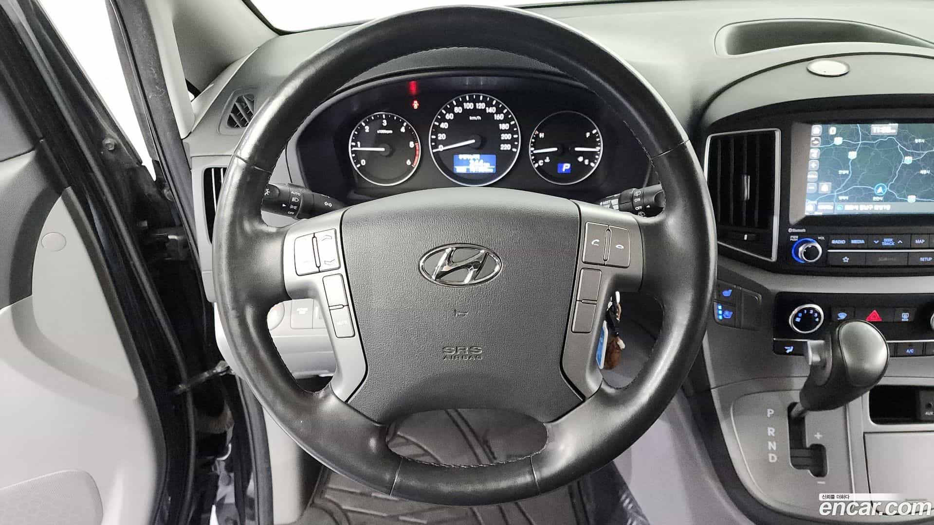 Starex Hyundai 2018.6-OPTION-017
