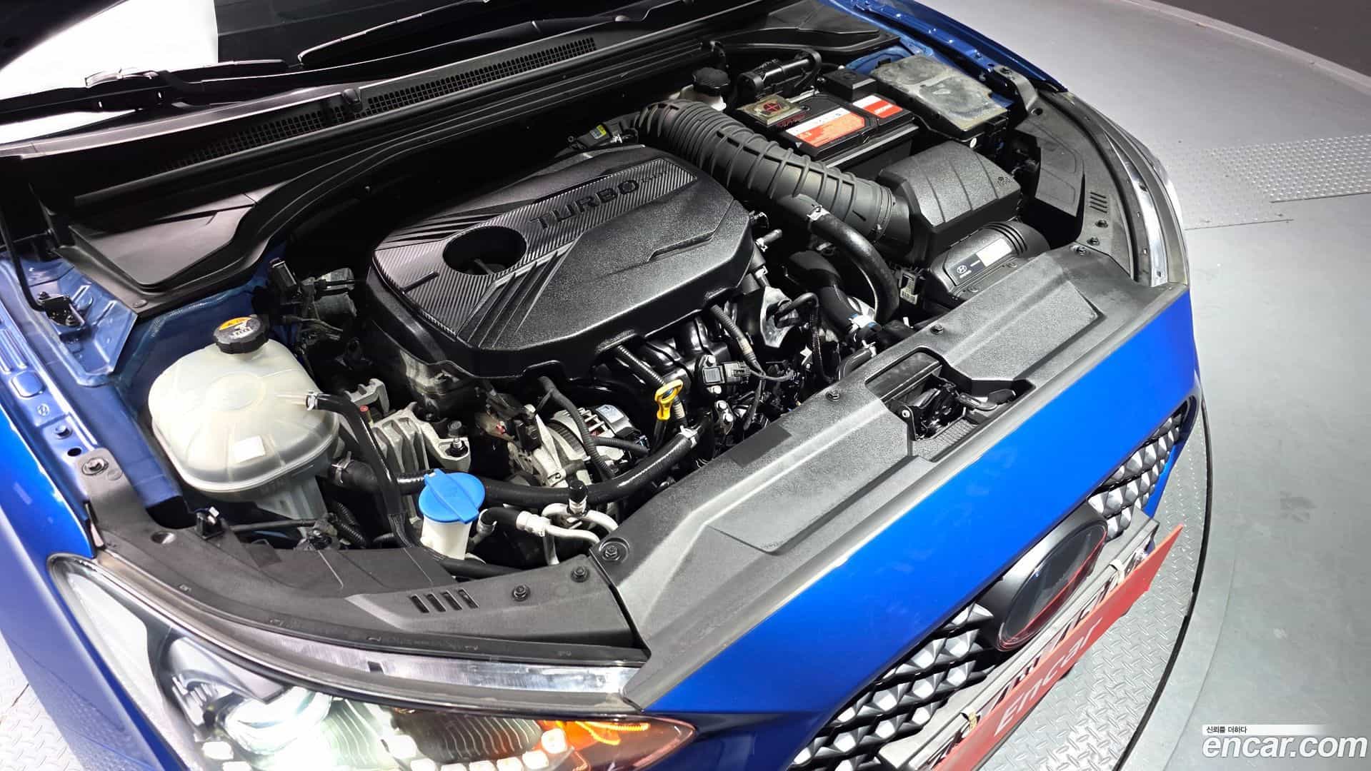 Veloster Hyundai 2019.10-INNER-006