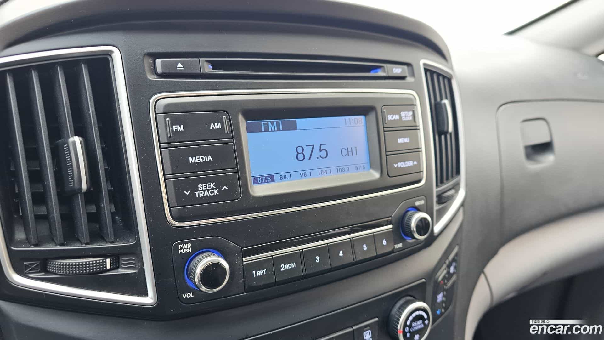 Starex Hyundai 2017.1-OPTION-022
