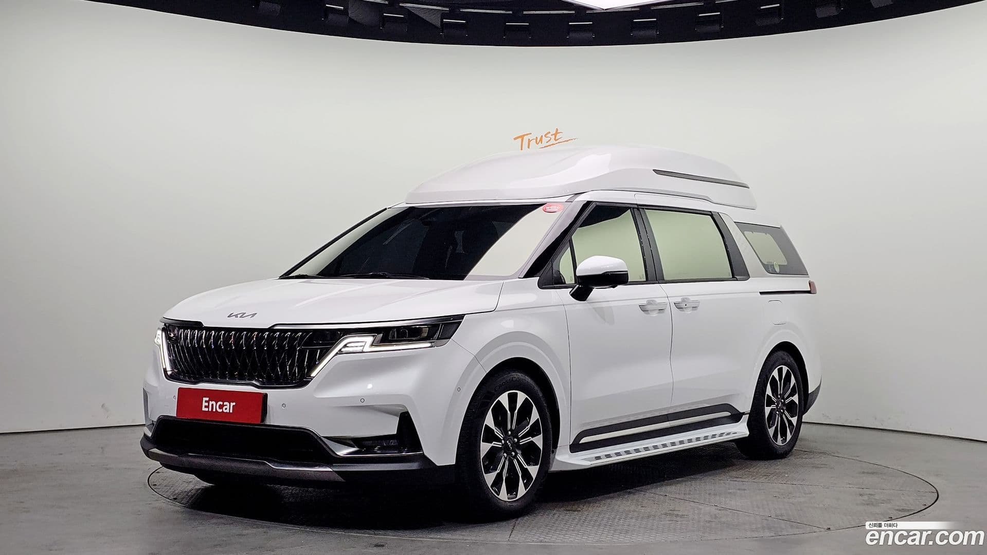 Main__Slider__Photo:Canival Kia 2022.6-0