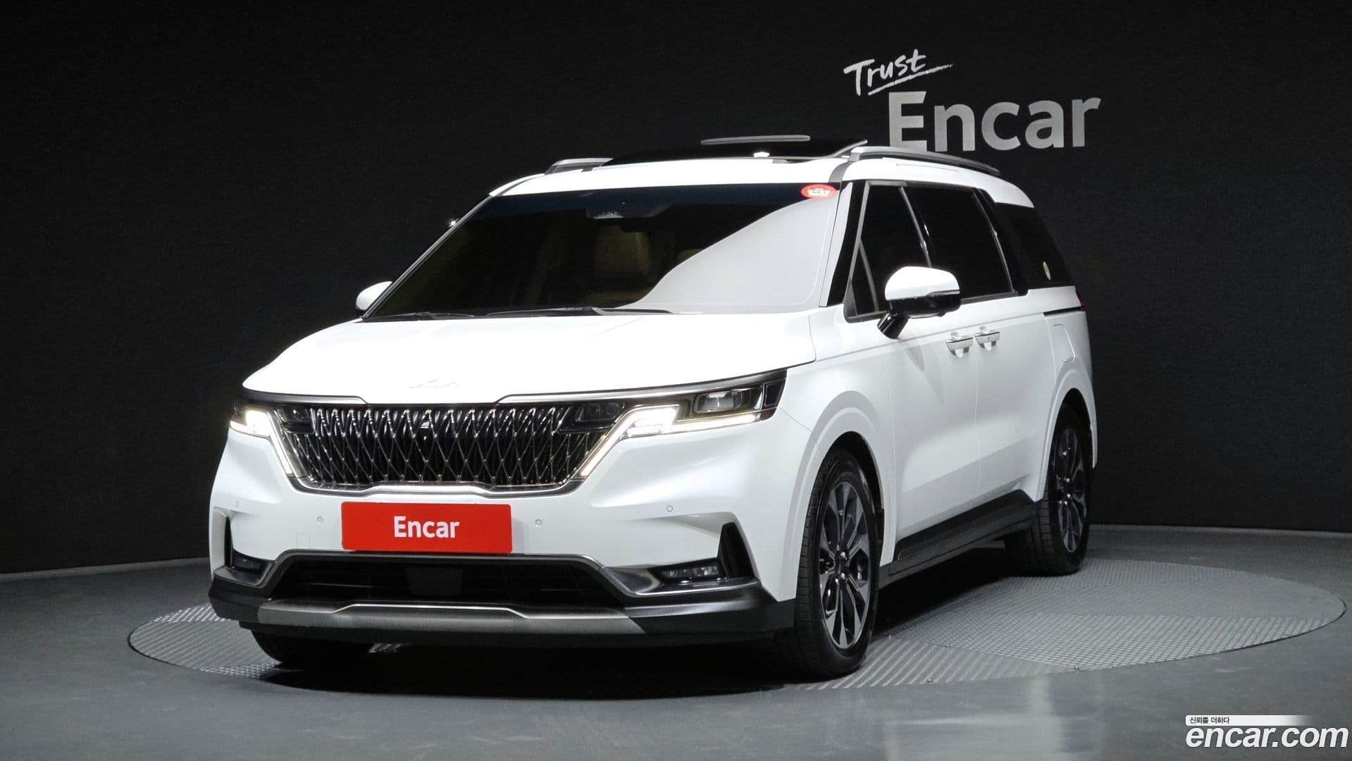 Main__Slider__Photo:Canival Kia 2022.11-0