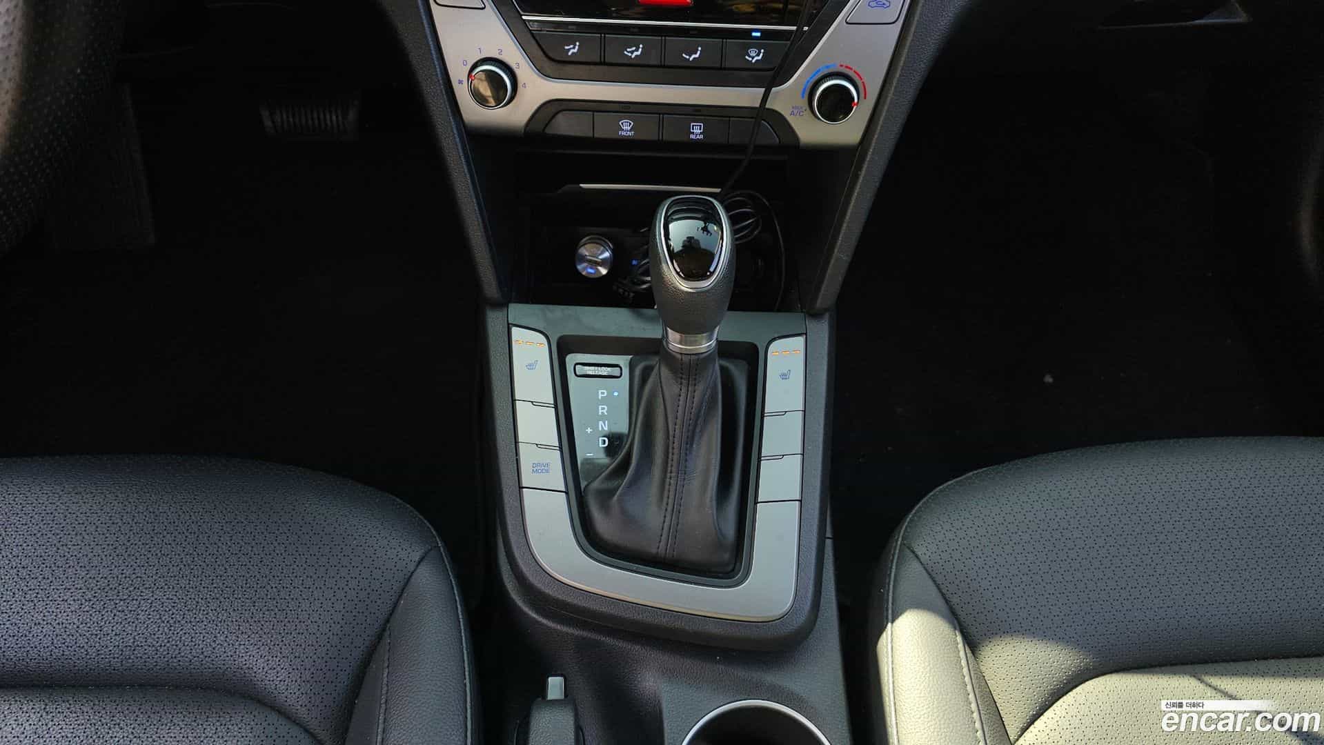 AVANTE Hyundai 2017.7-INNER-009