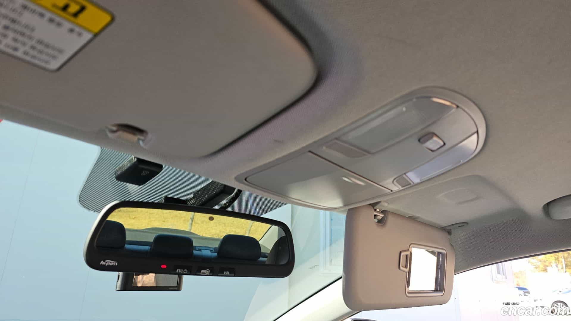 AVANTE Hyundai 2017.7-OPTION-024