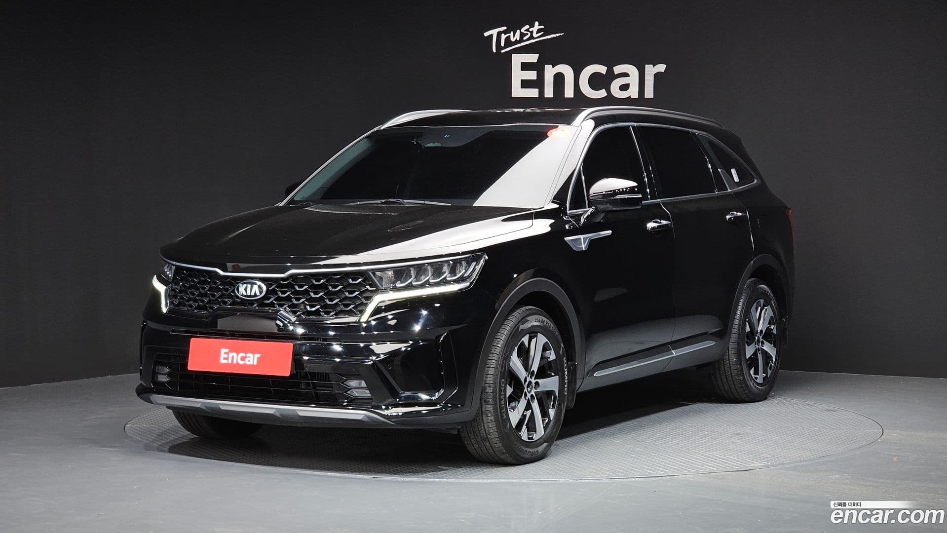 Main__Slider__Photo:Sorento Kia 2021.4-0