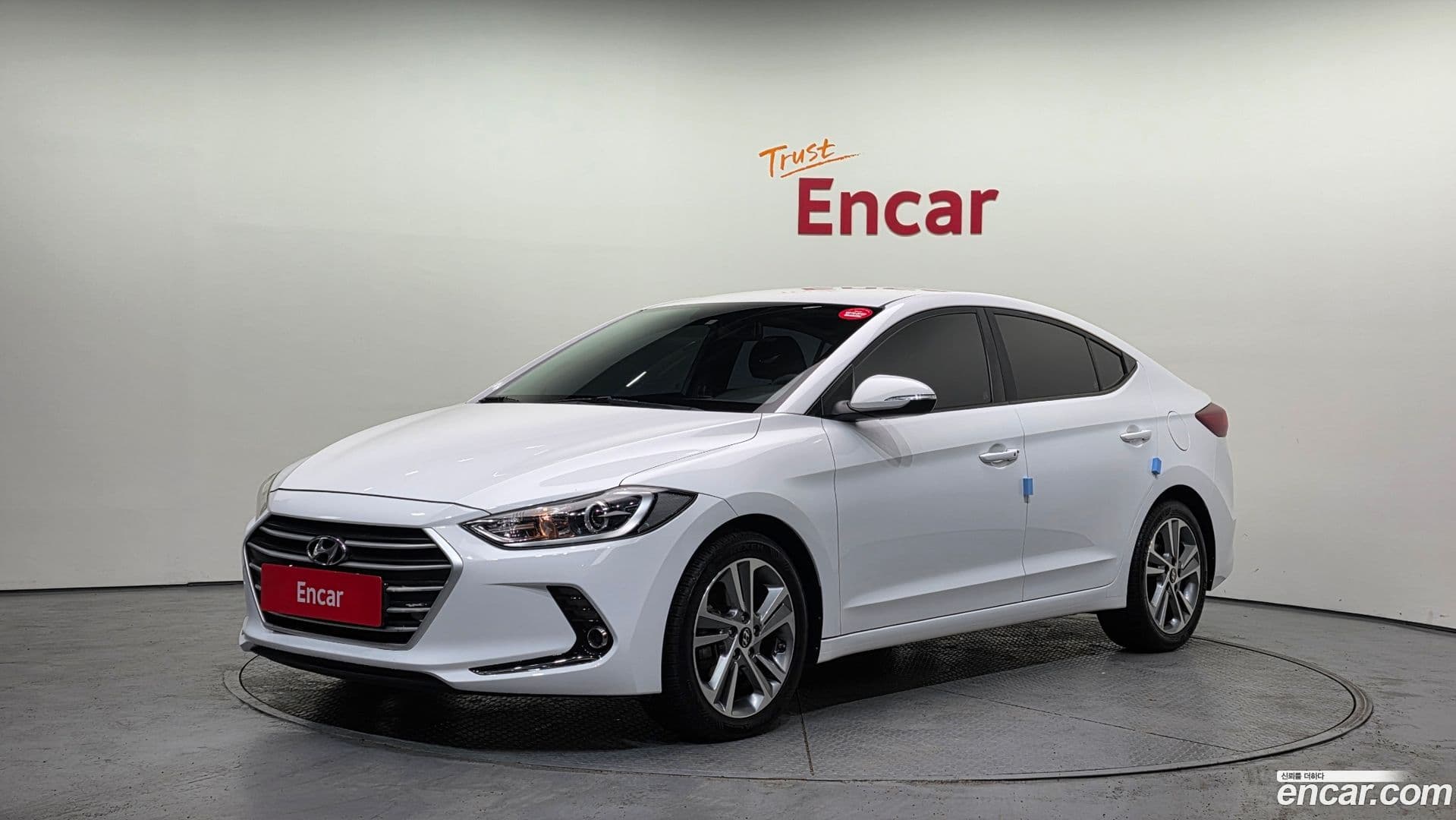 Main__Slider__Photo:AVANTE Hyundai 2018.7-0