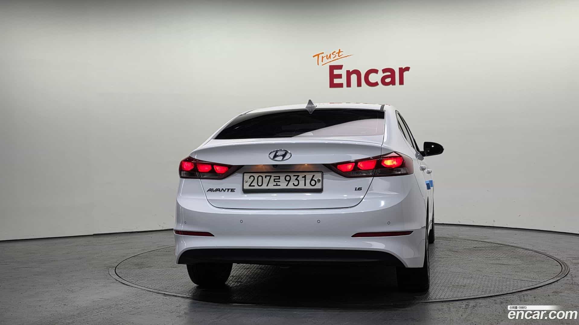 AVANTE Hyundai 2018.7-OUTER-004