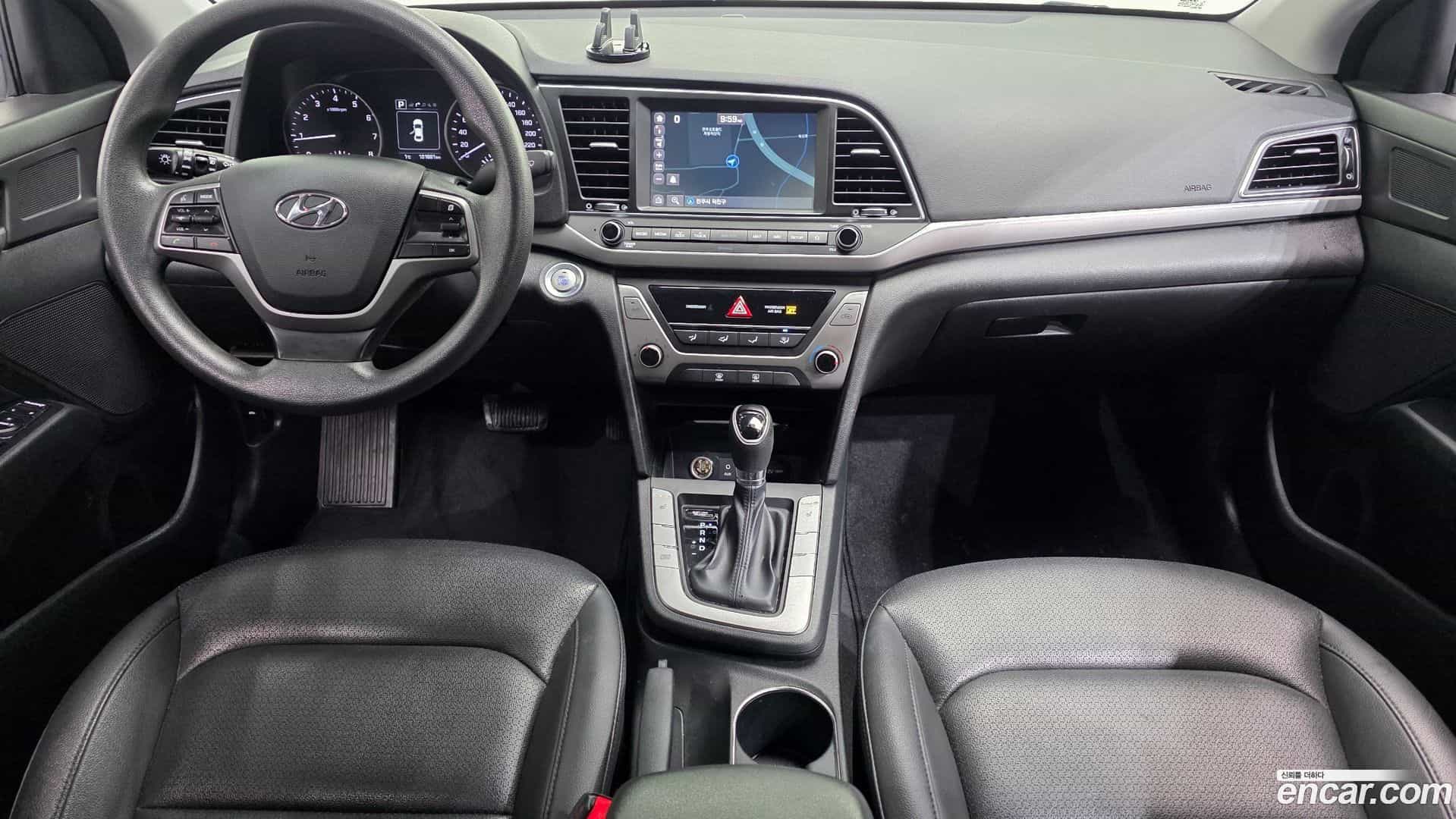 AVANTE Hyundai 2018.7-INNER-007