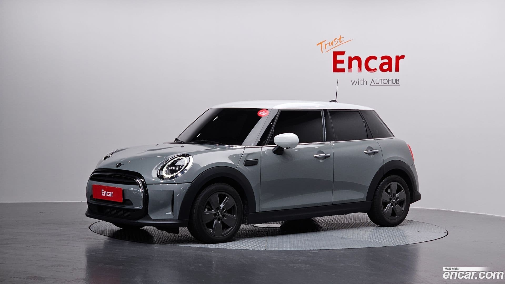 Main__Slider__Photo:Cooper Mini 2022.5-0