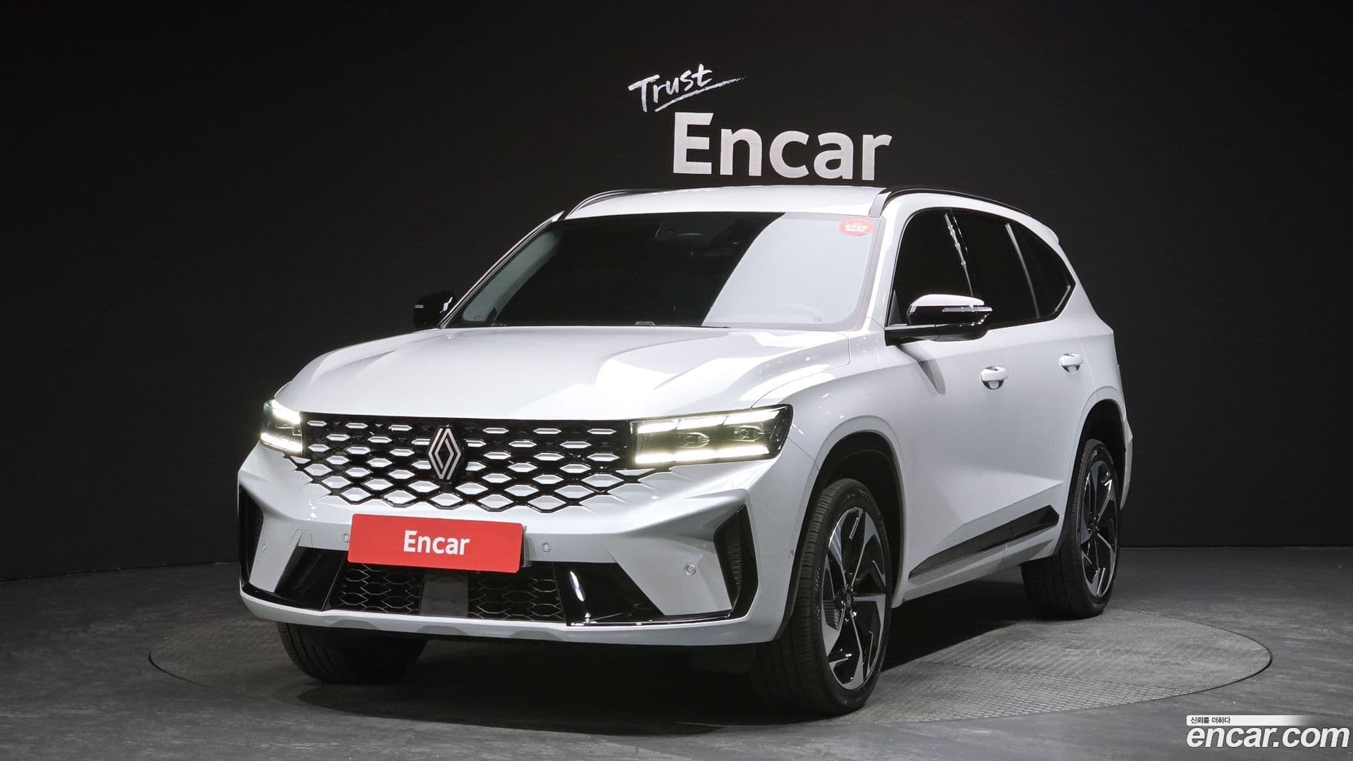Main__Slider__Photo:Grand Koleos Renault Korea 2024.7-0