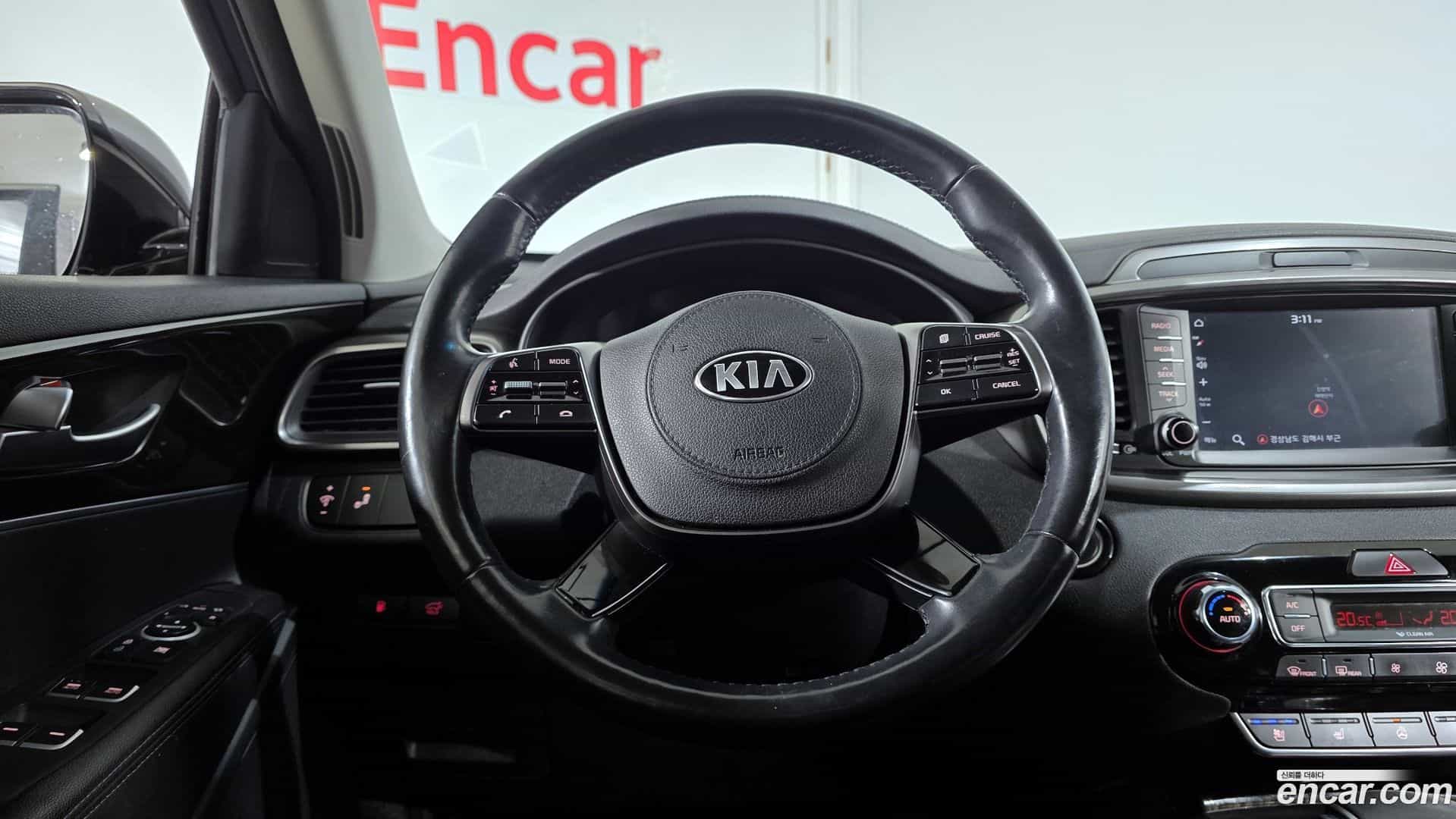 Sorento Kia 2018.1-OPTION-017