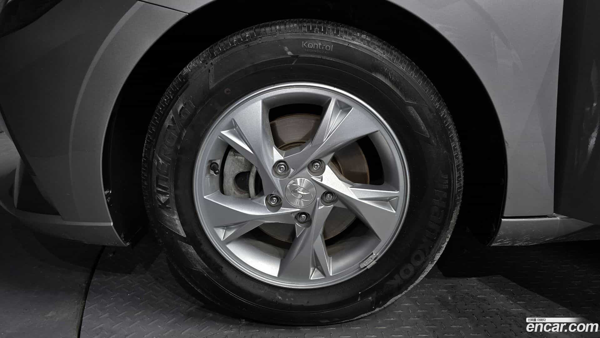 AVANTE Hyundai 2022.0-OUTER-005