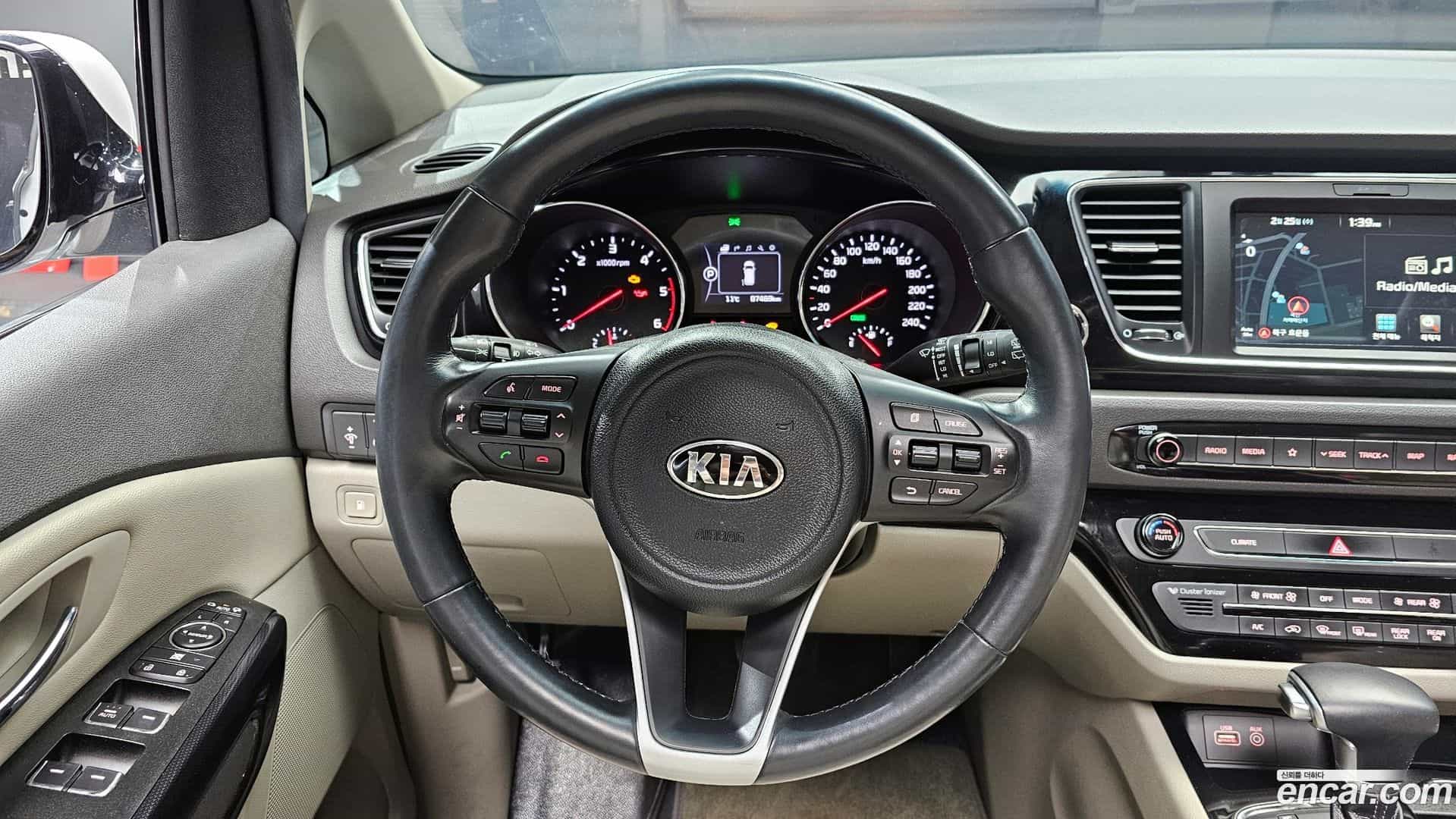 Canival Kia 2018.1-OPTION-017