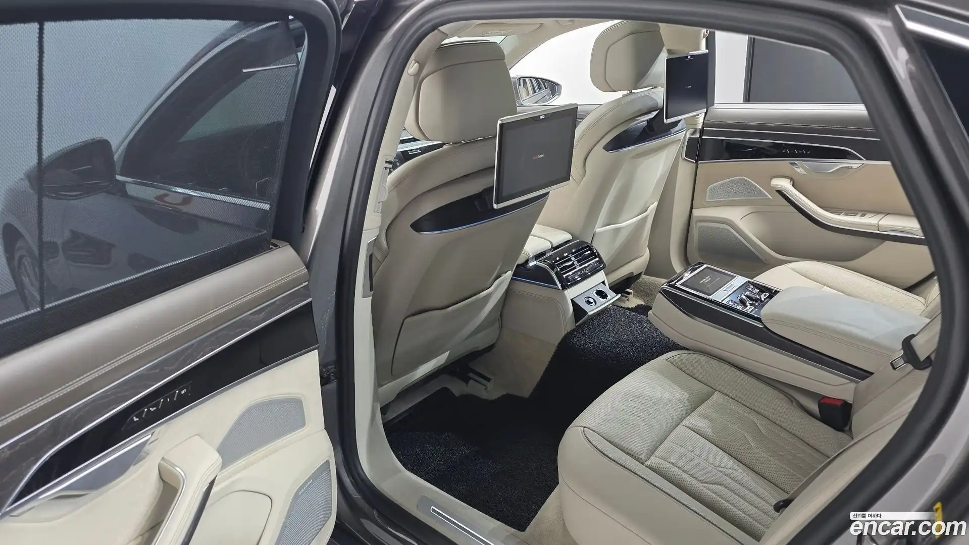 A8 Audi 2018.11-OPTION-021