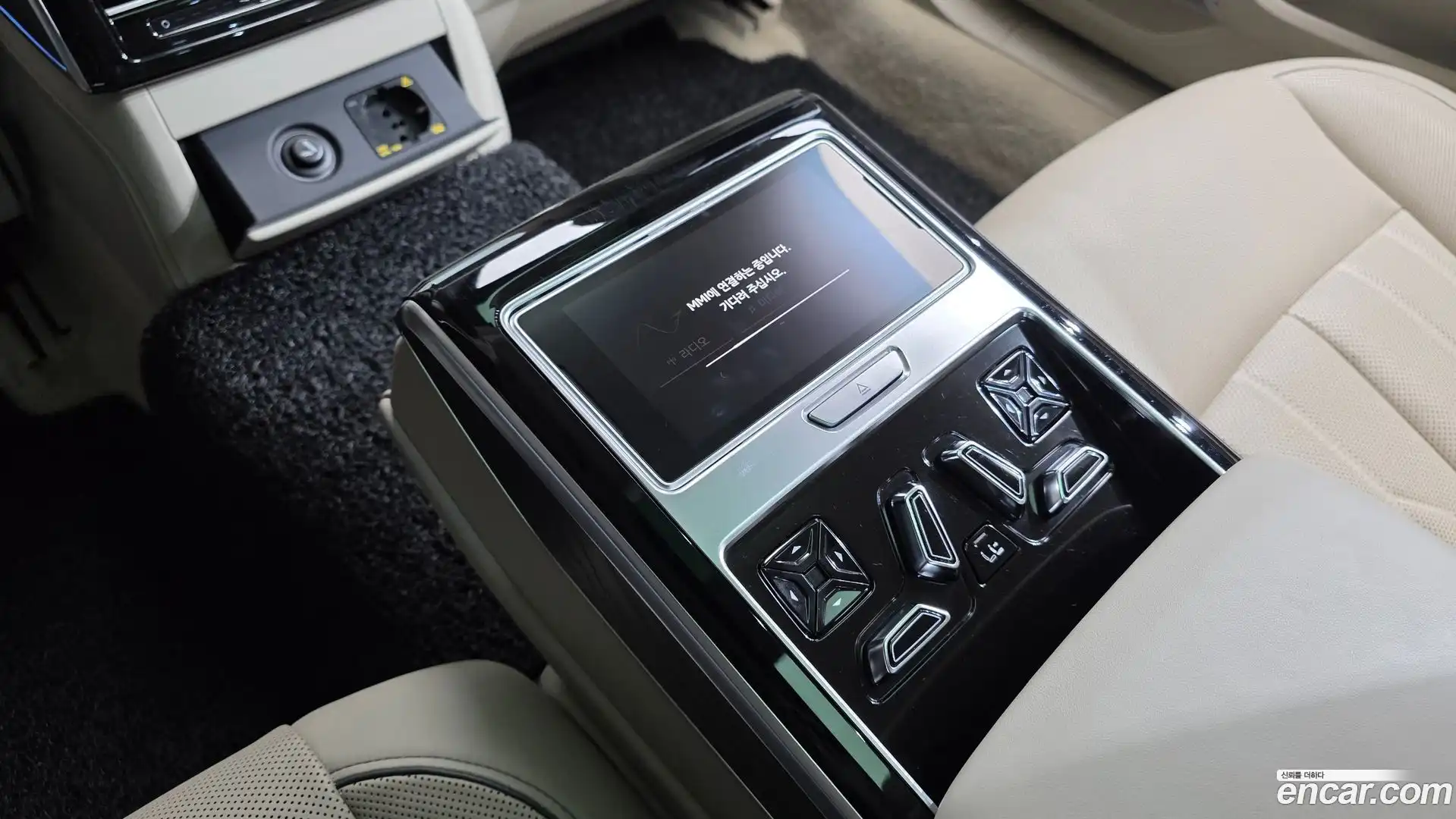 A8 Audi 2018.11-OPTION-022