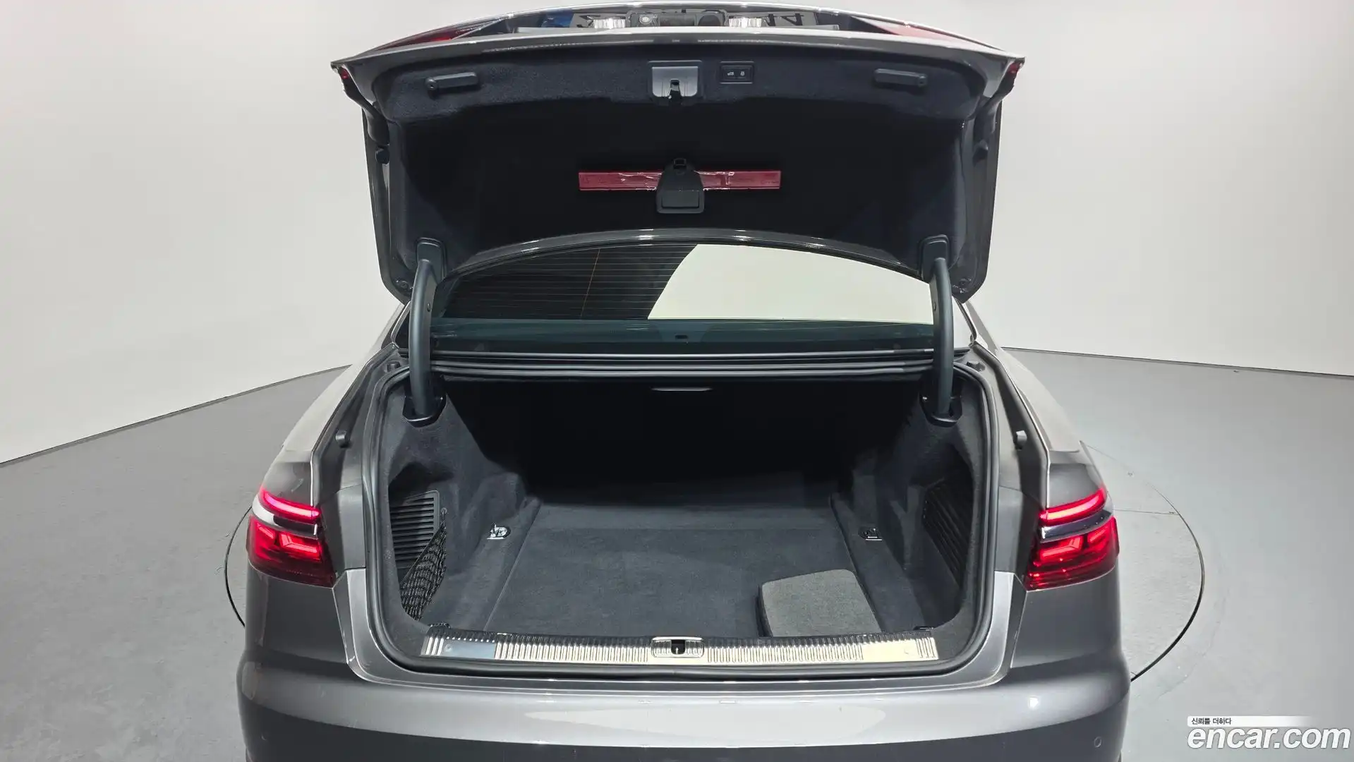 A8 Audi 2018.11-OPTION-024