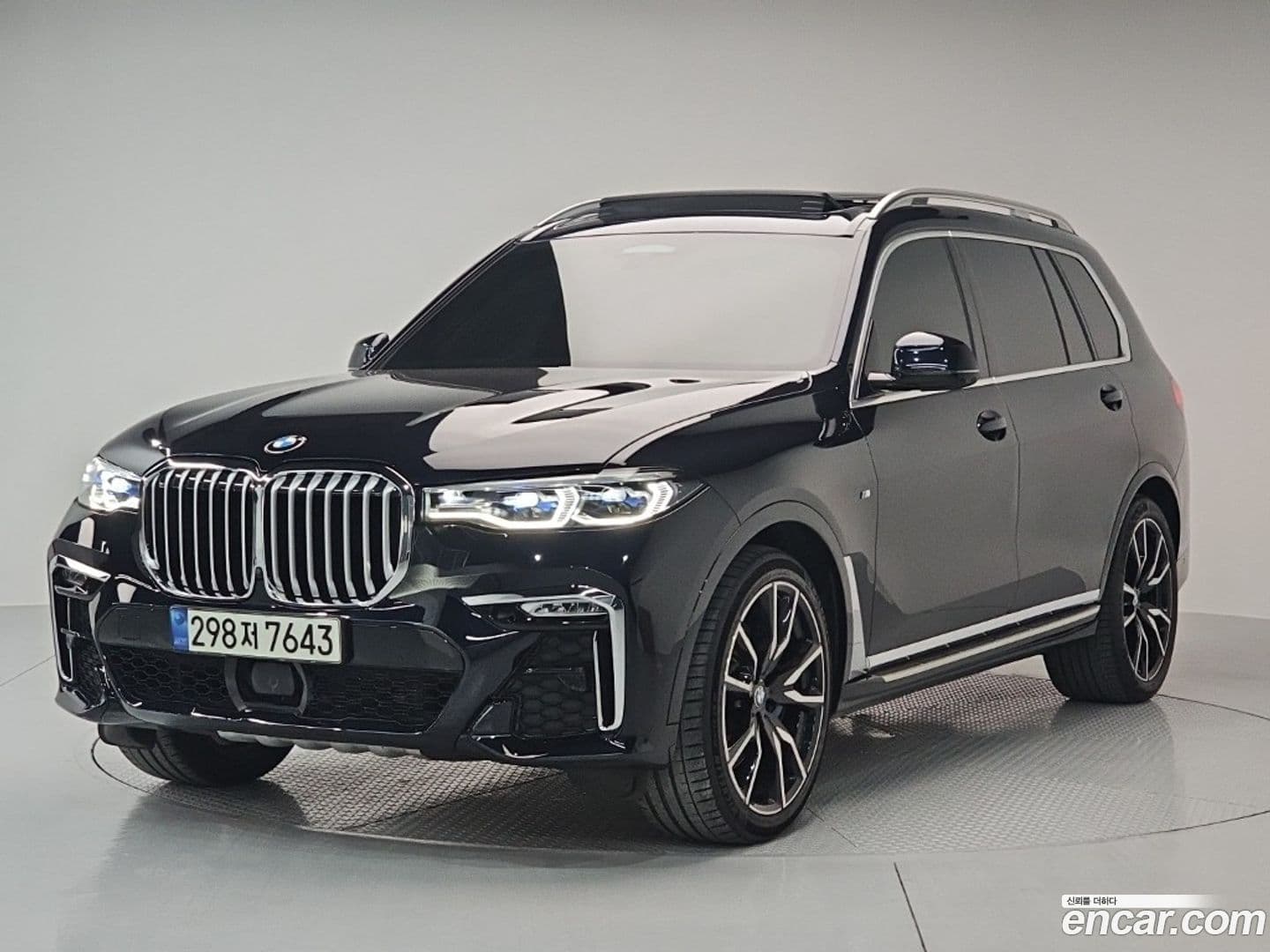 Main__Slider__Photo:X7 BMW 2021.1-0