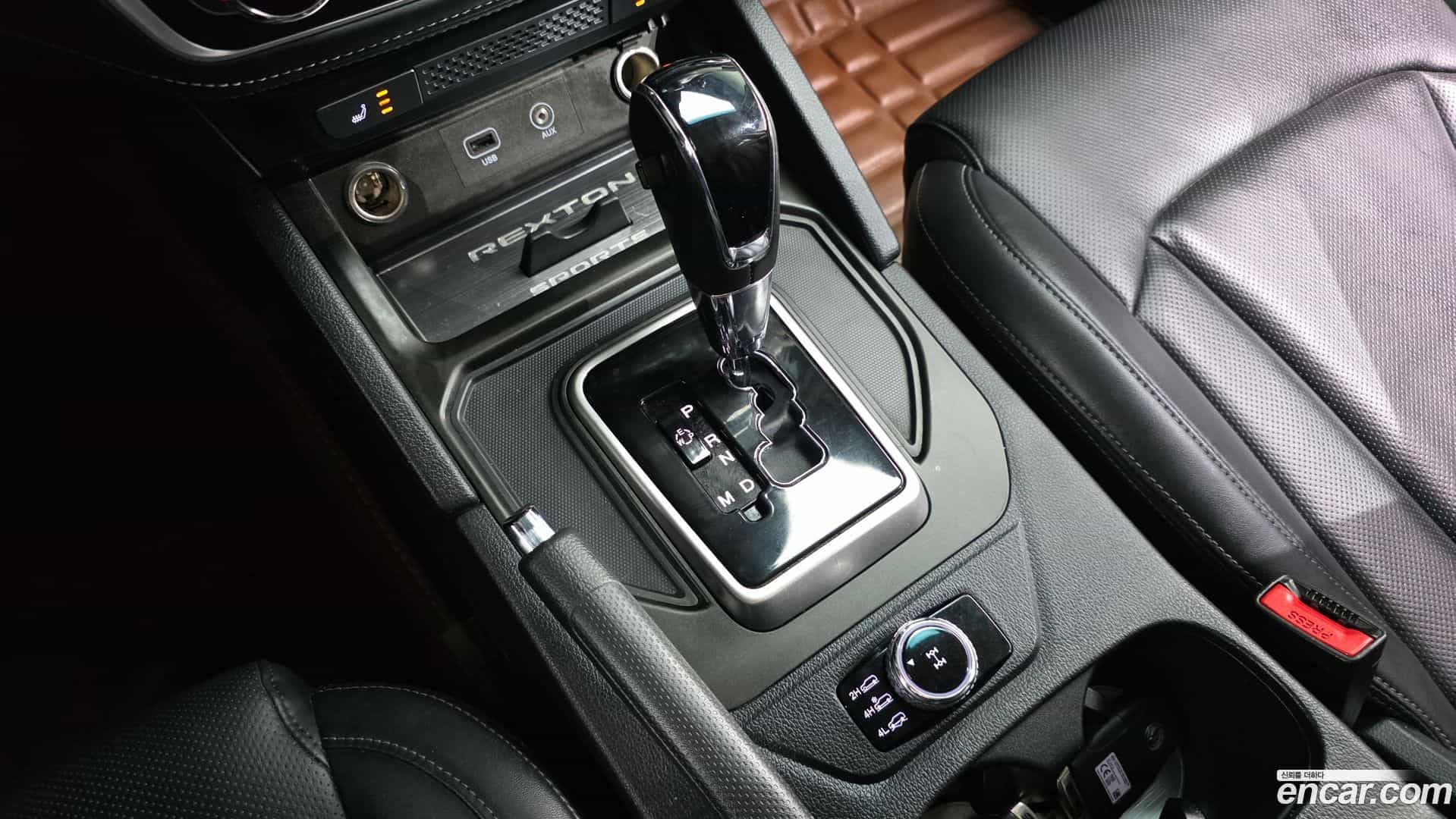 Rexton KG Mobility 2018.10-INNER-009