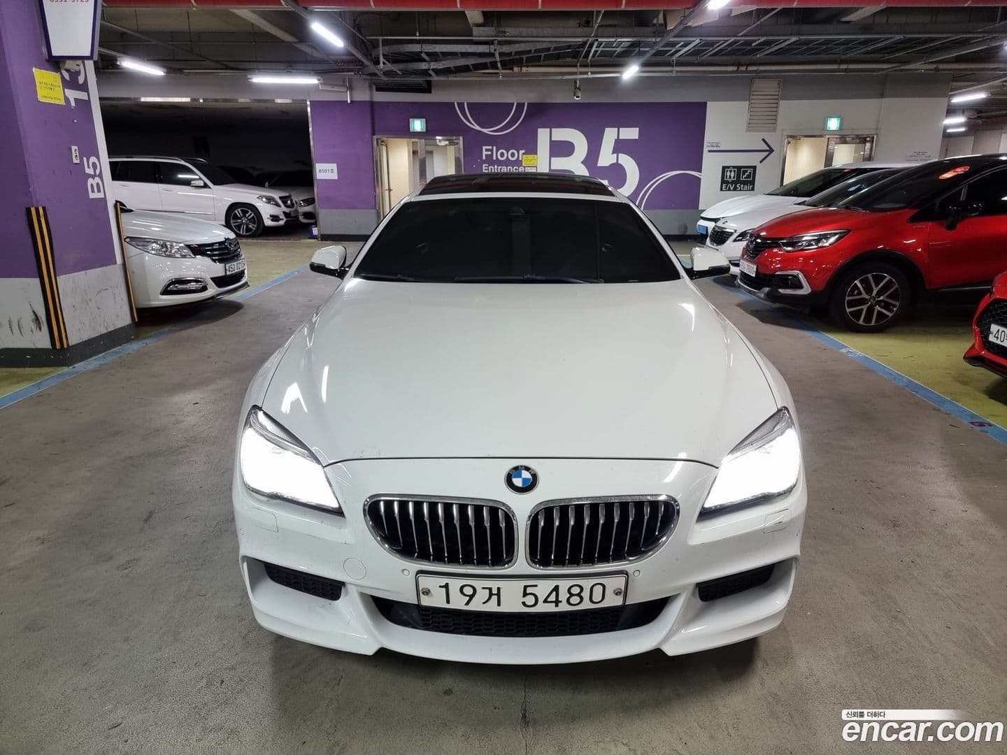 Main__Slider__Photo:6-Series BMW 2017.8-0