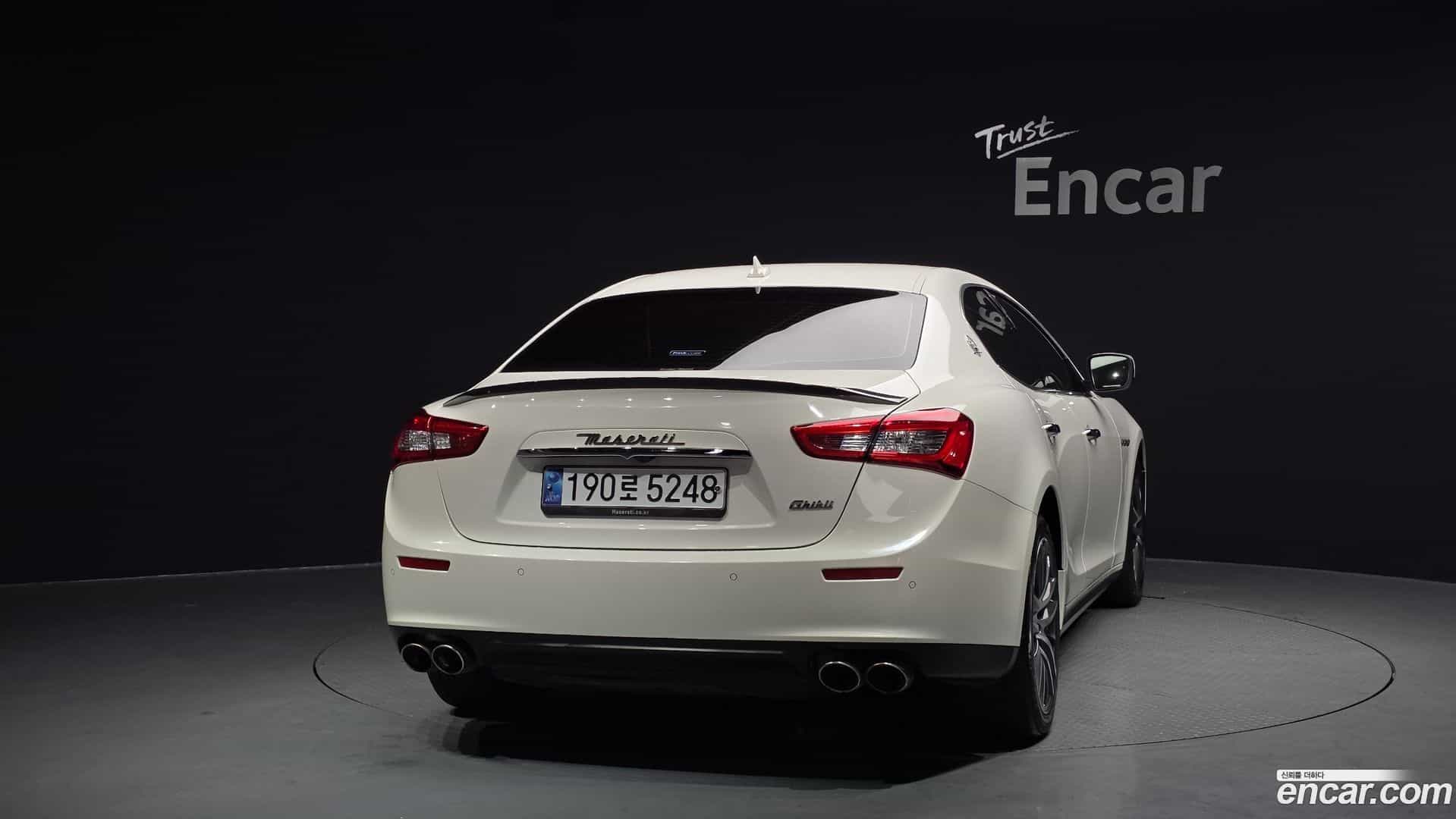 Ghibli Maserati 2016.11-OUTER-004