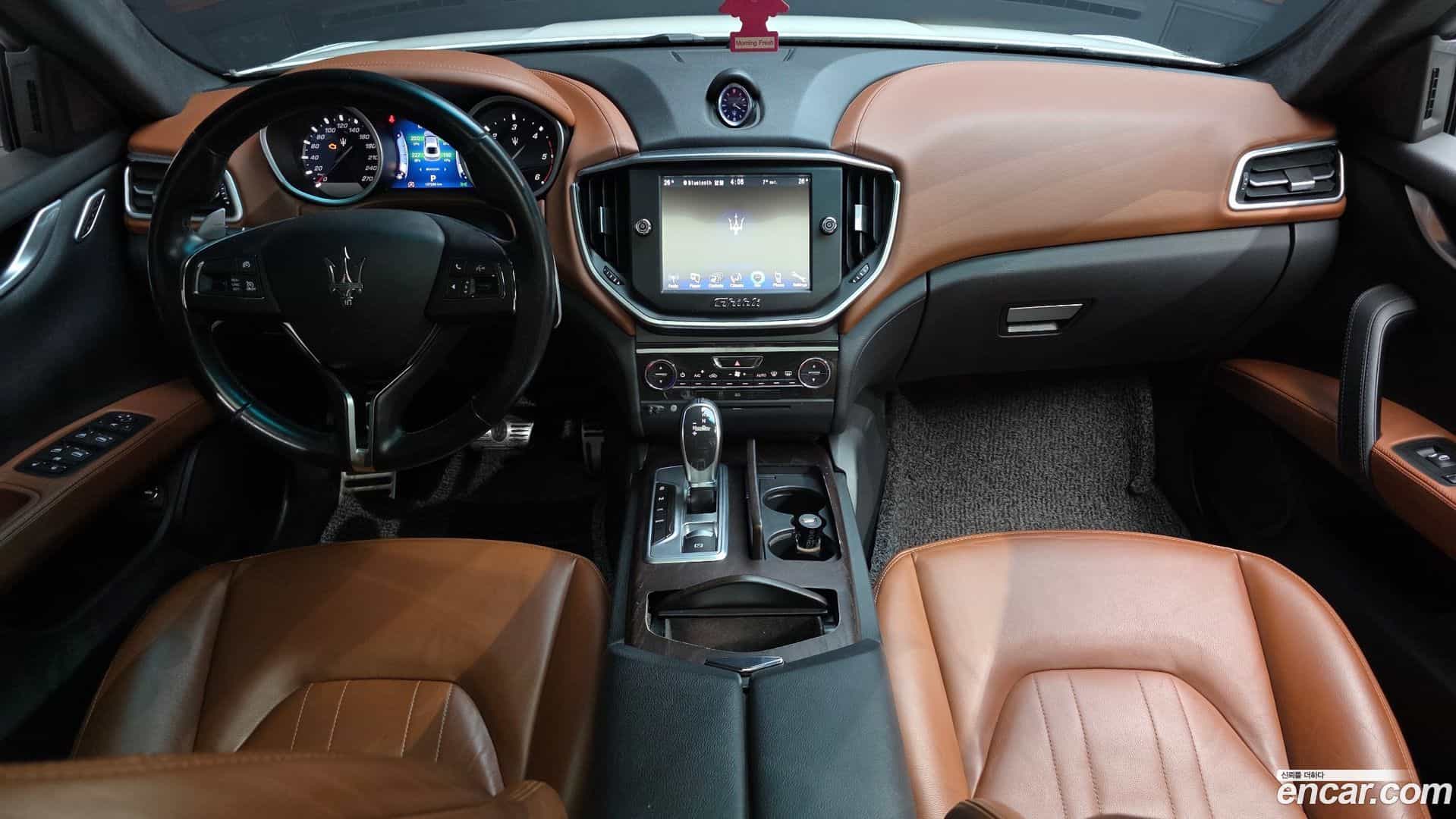 Ghibli Maserati 2016.11-INNER-007