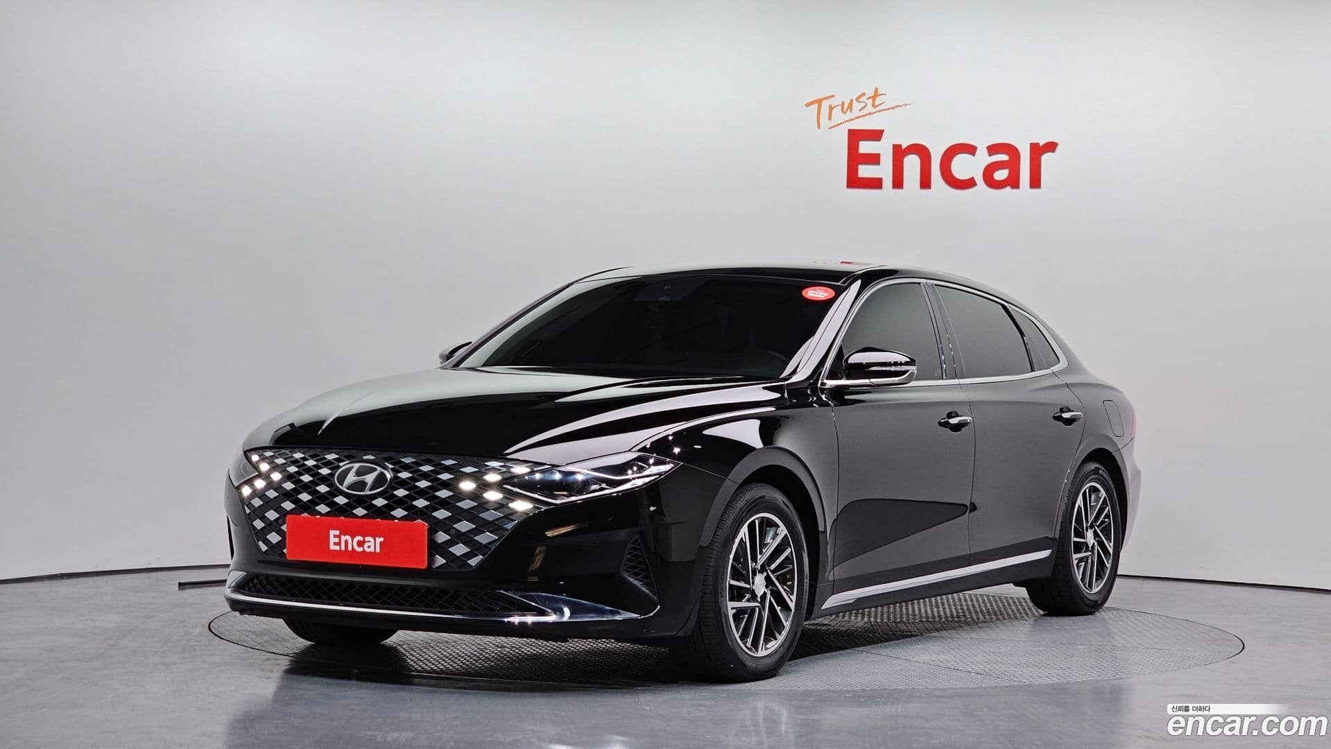 Main__Slider__Photo:Grandeur Hyundai 2021.2-0