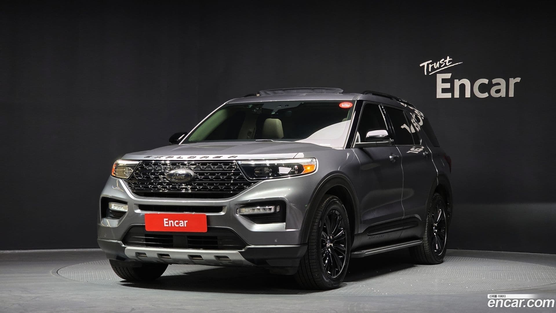 Main__Slider__Photo:Explorer Ford 2021.10-0