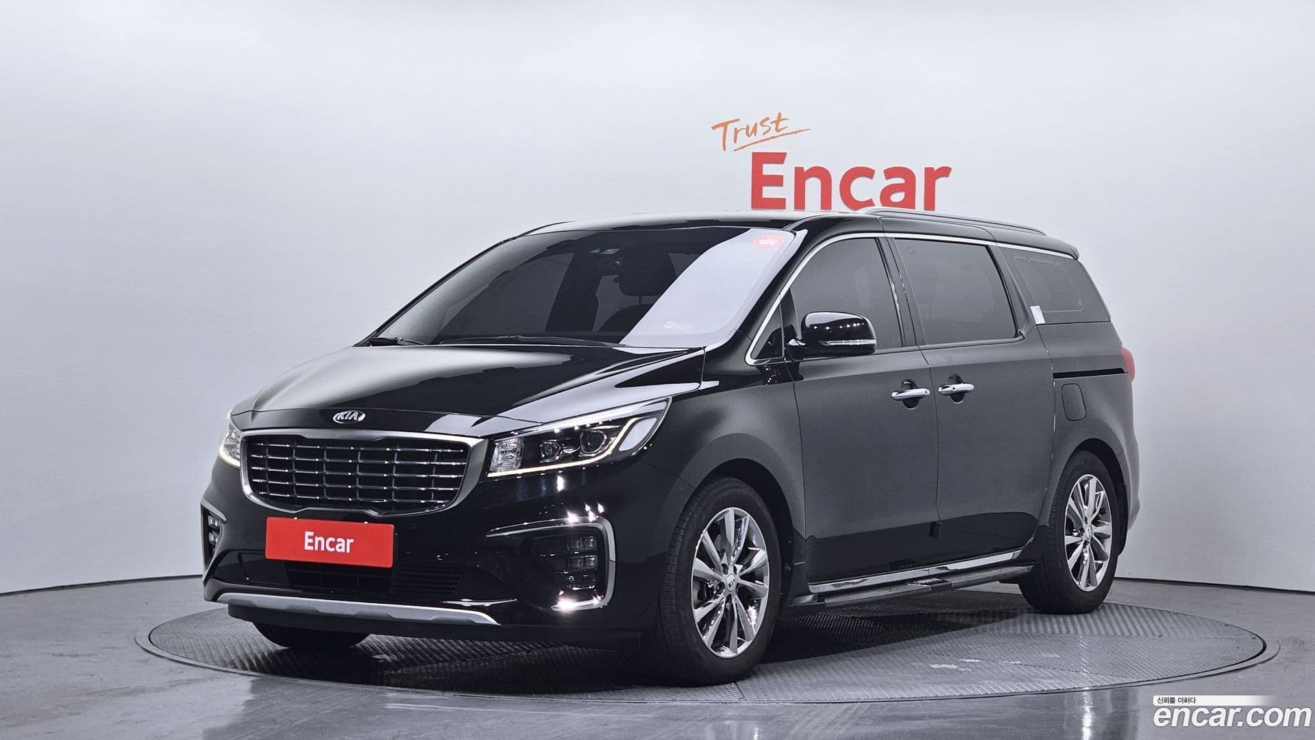 Main__Slider__Photo:Canival Kia 2018.6-0