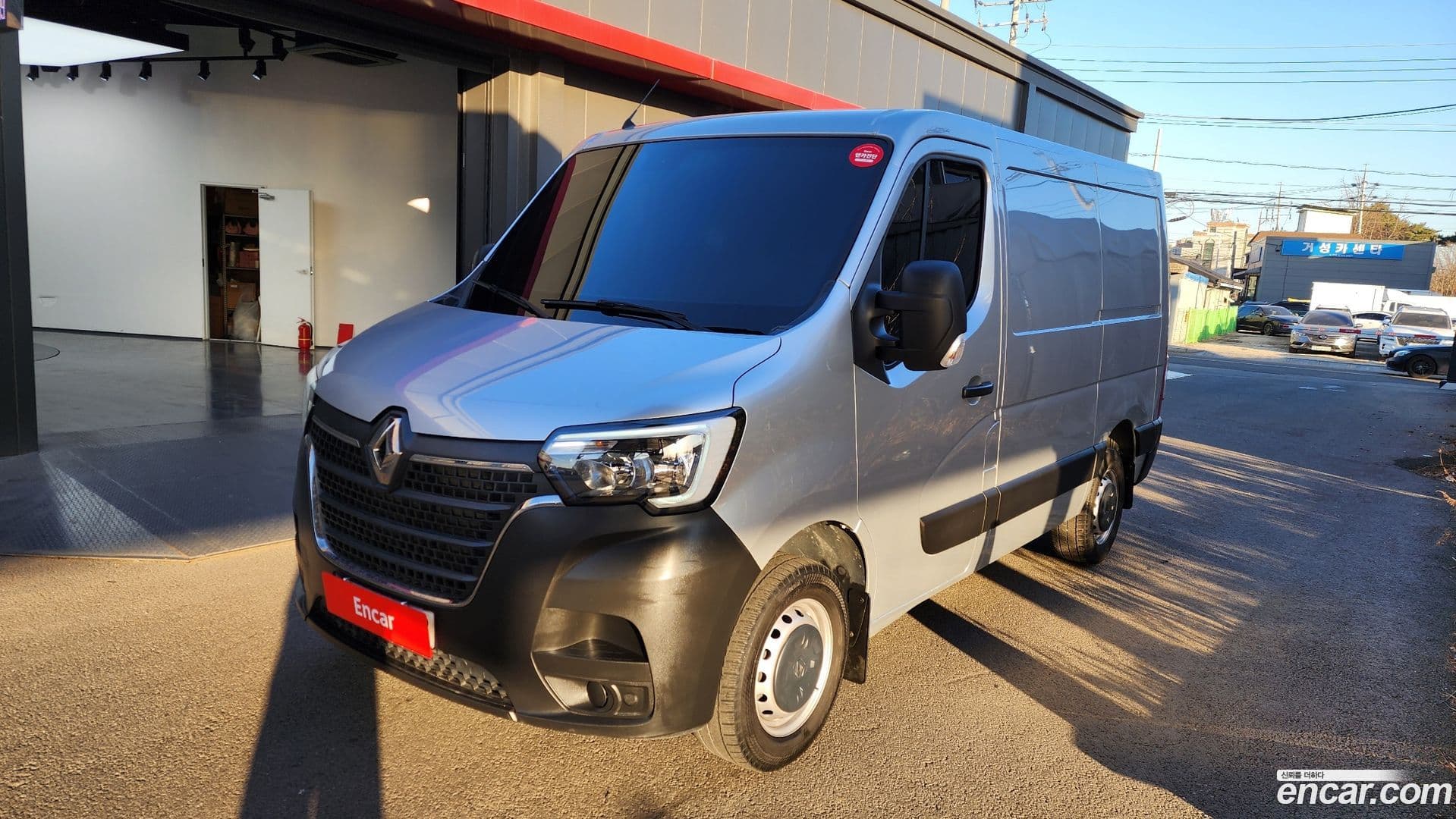 Main__Slider__Photo:Master Renault Korea 2024.5-0