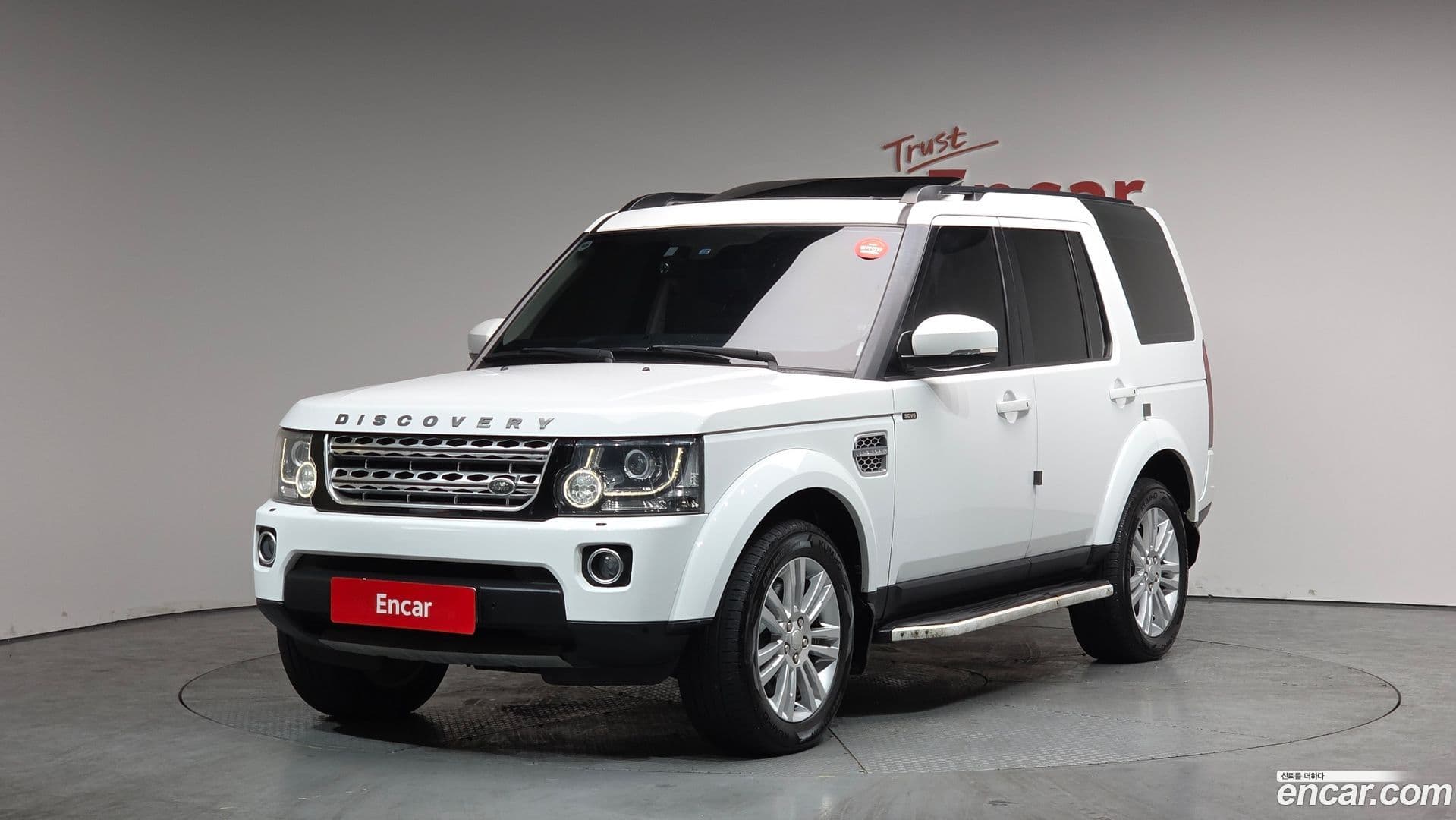 Main__Slider__Photo:Discovery Land Rover 2015.4-0
