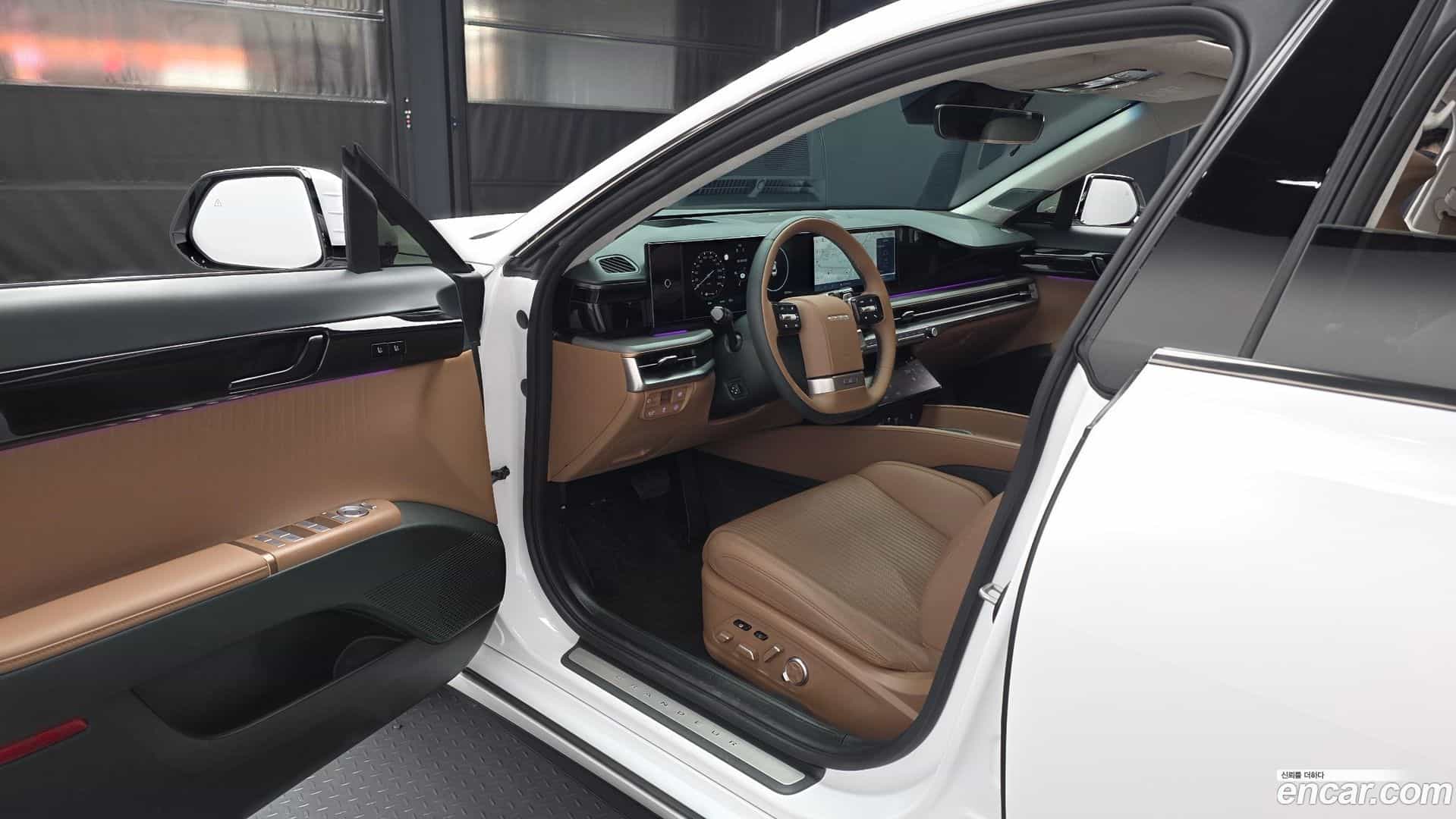 Grandeur Hyundai 2023.5-INNER-010