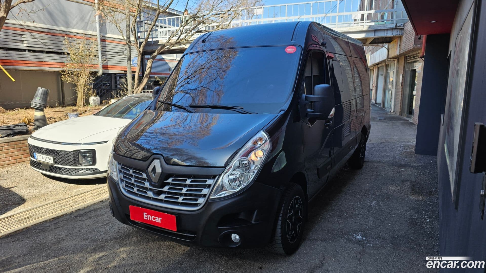 Main__Slider__Photo:Master Renault Korea 2019.8-0