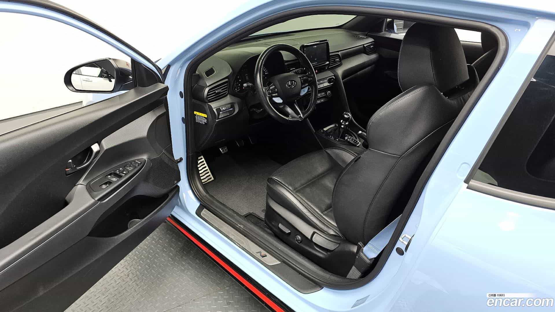 Veloster Hyundai 2018.7-OPTION-015