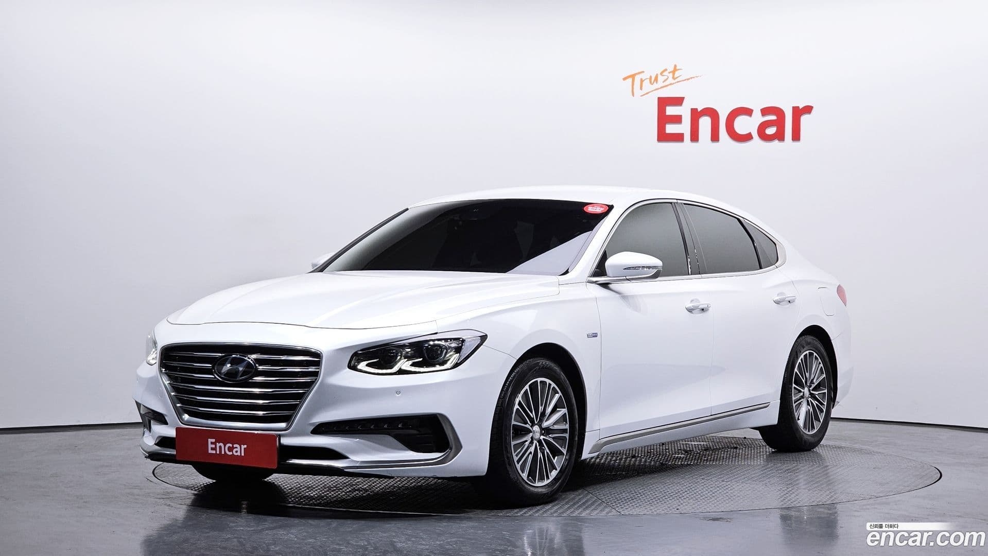Main__Slider__Photo:Grandeur Hyundai 2018.9-0