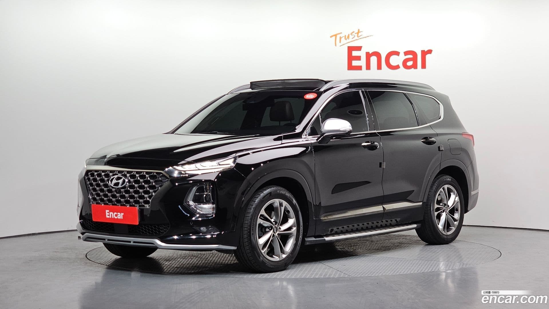 Main__Slider__Photo:Santafe Hyundai 2020.0-0