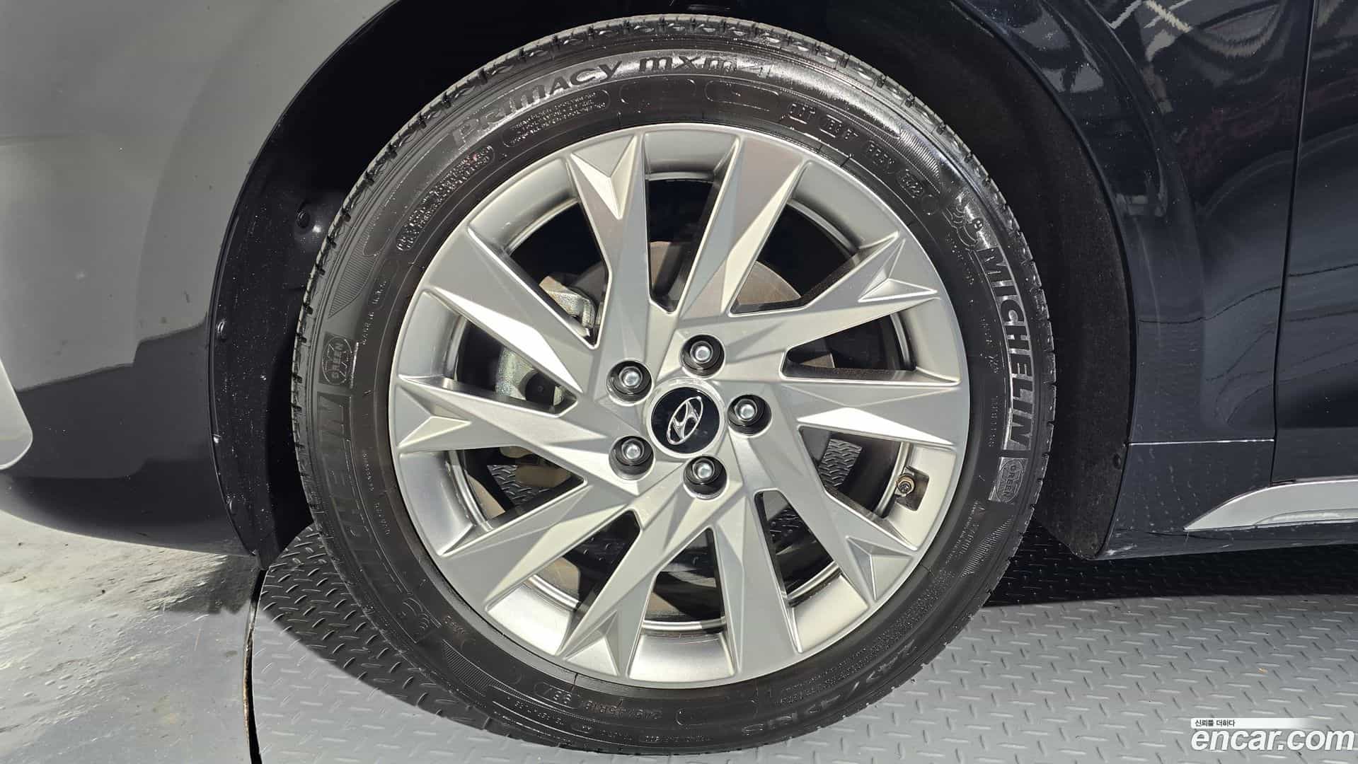 Grandeur Hyundai 2022.10-OUTER-005
