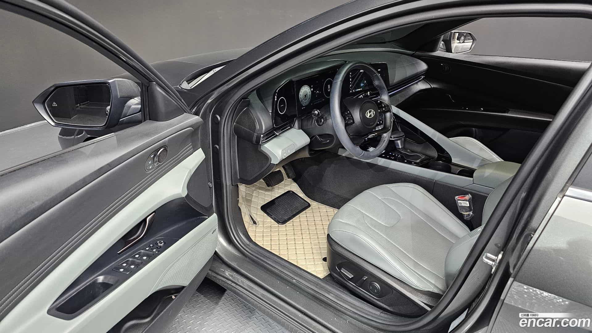 AVANTE Hyundai 2023.10-INNER-010