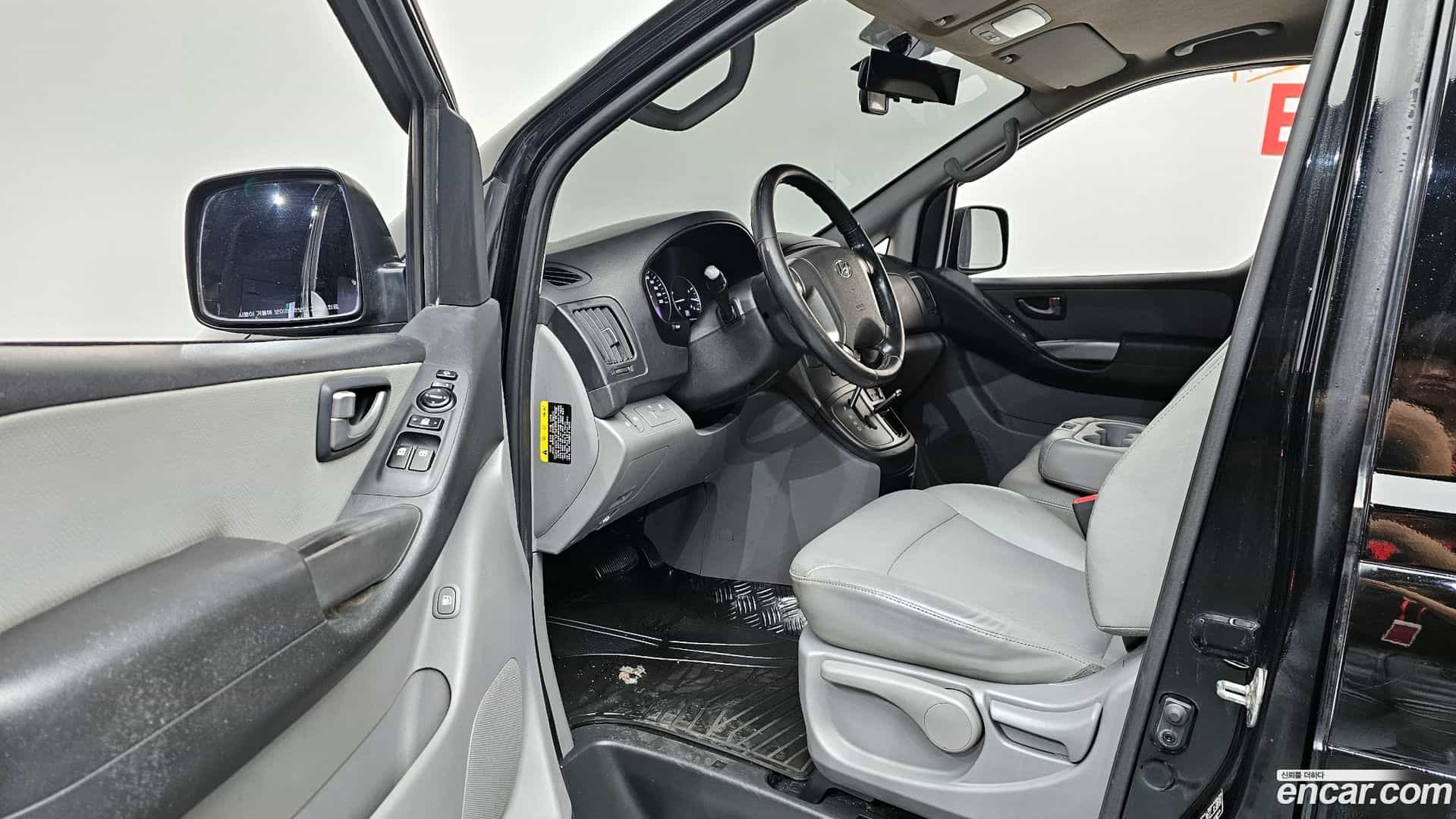 Starex Hyundai 2019.2-OPTION-015
