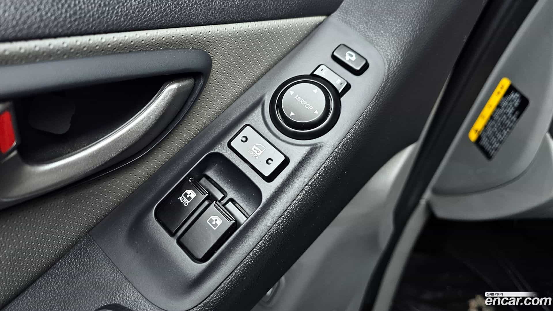 Starex Hyundai 2019.2-OPTION-021