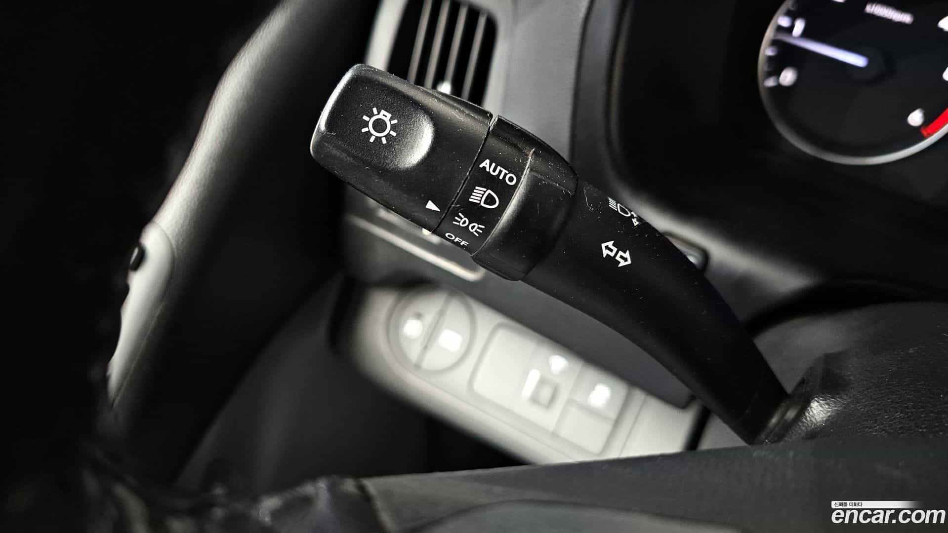 Starex Hyundai 2019.2-OPTION-022