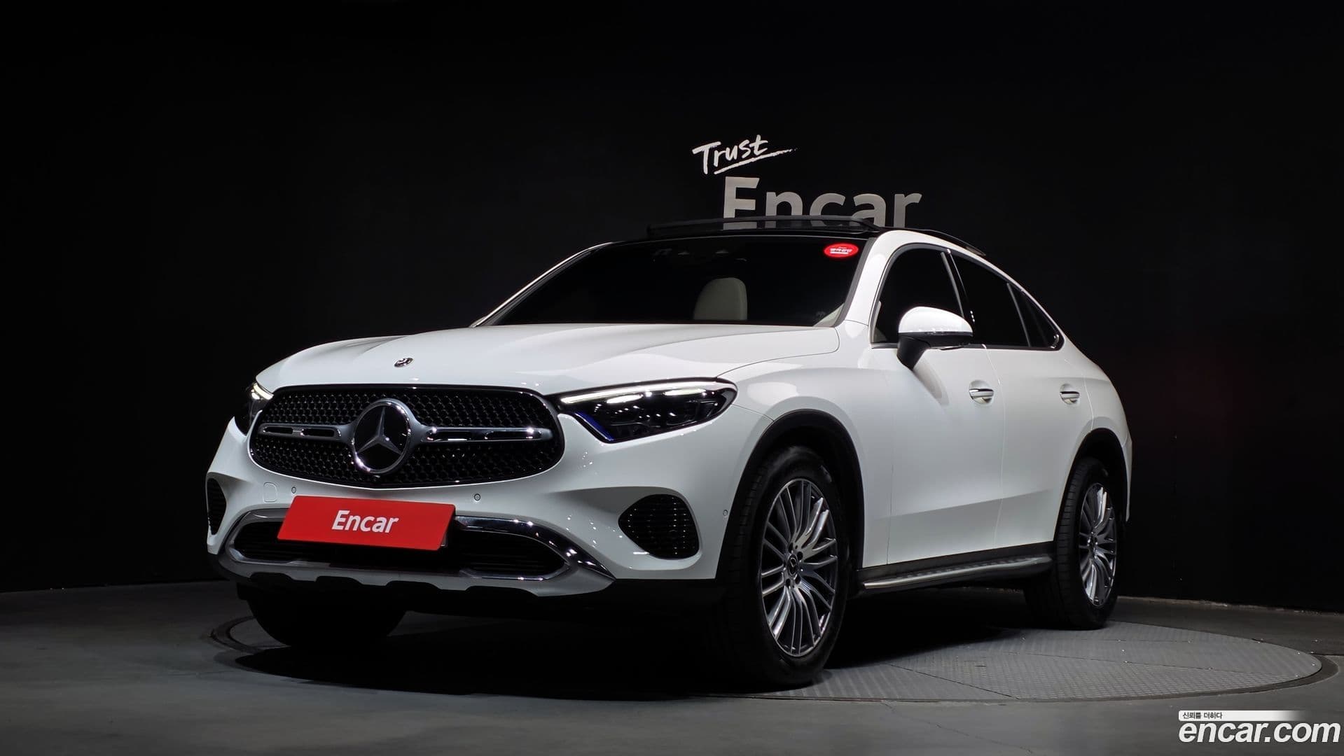 Main__Slider__Photo:GLC-Class Mercedes-Benz 2024.11-0