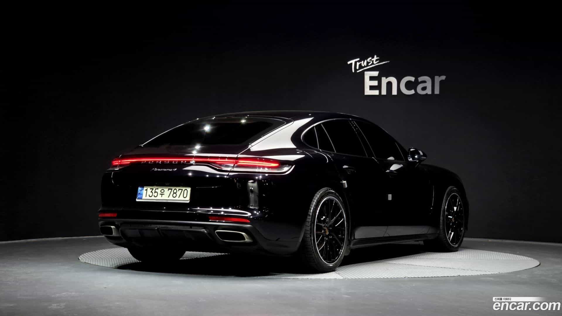 Panamera Porsche 2021.8-OUTER-002