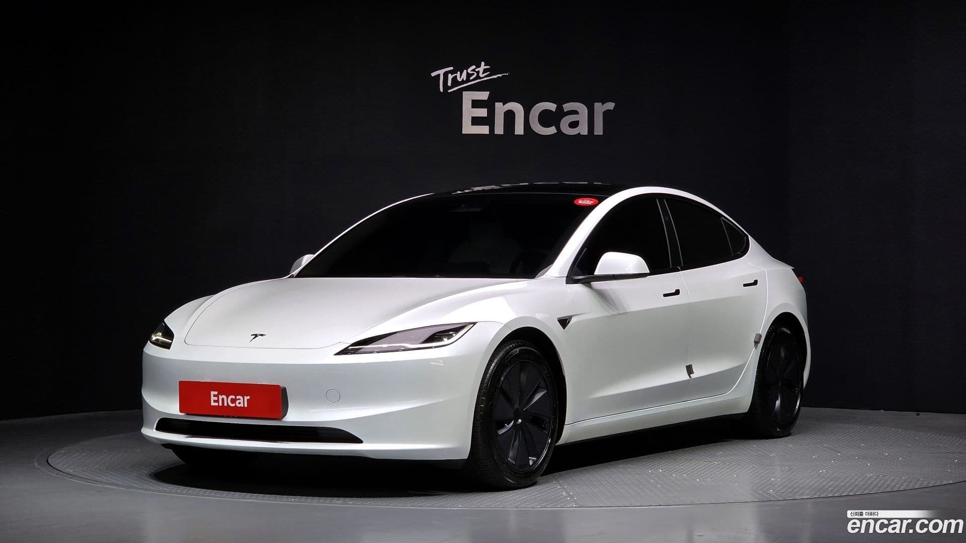 Main__Slider__Photo:Model 3 Tesla 2025.2-0